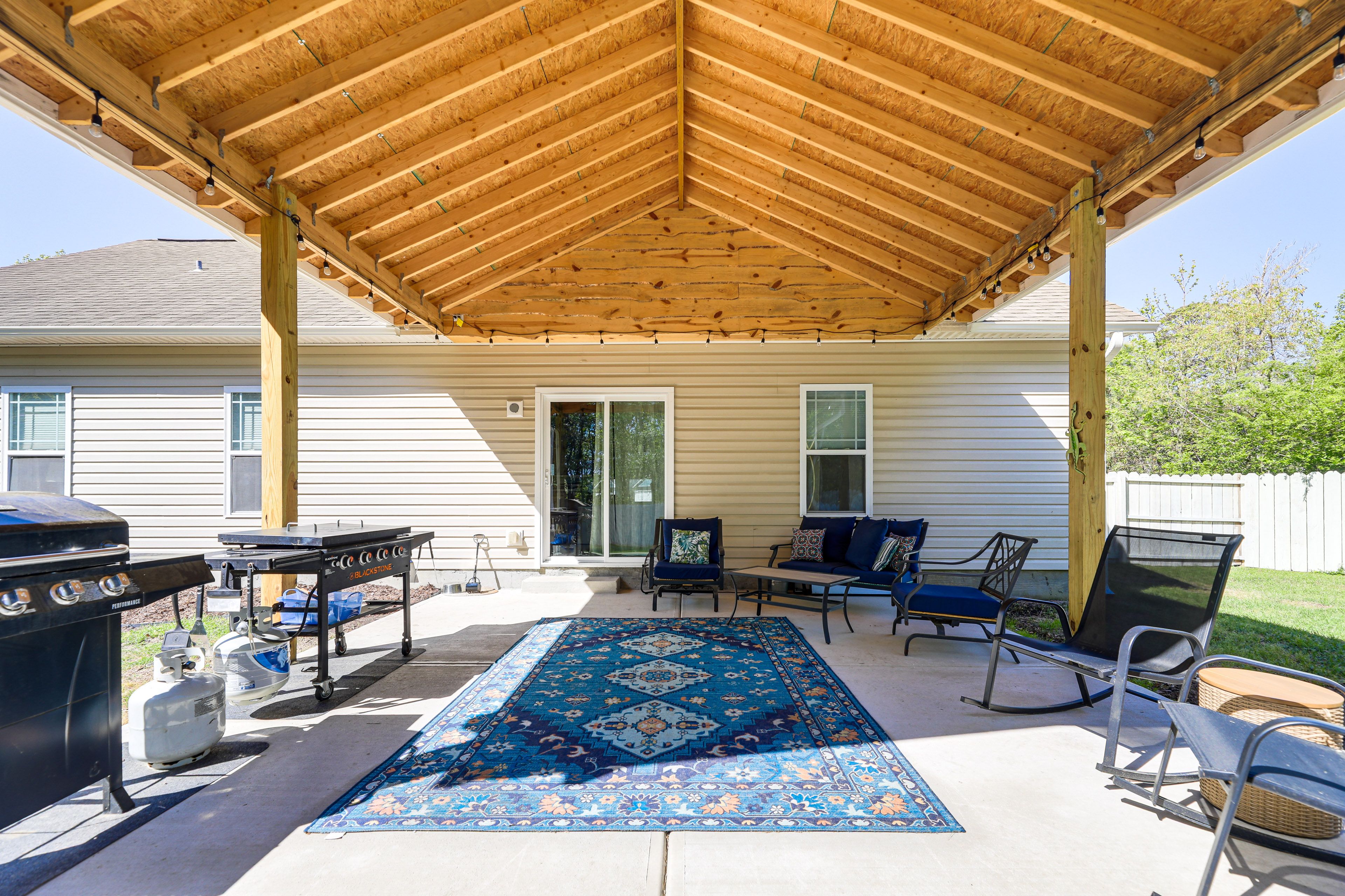 Covered Patio | Gas Grill