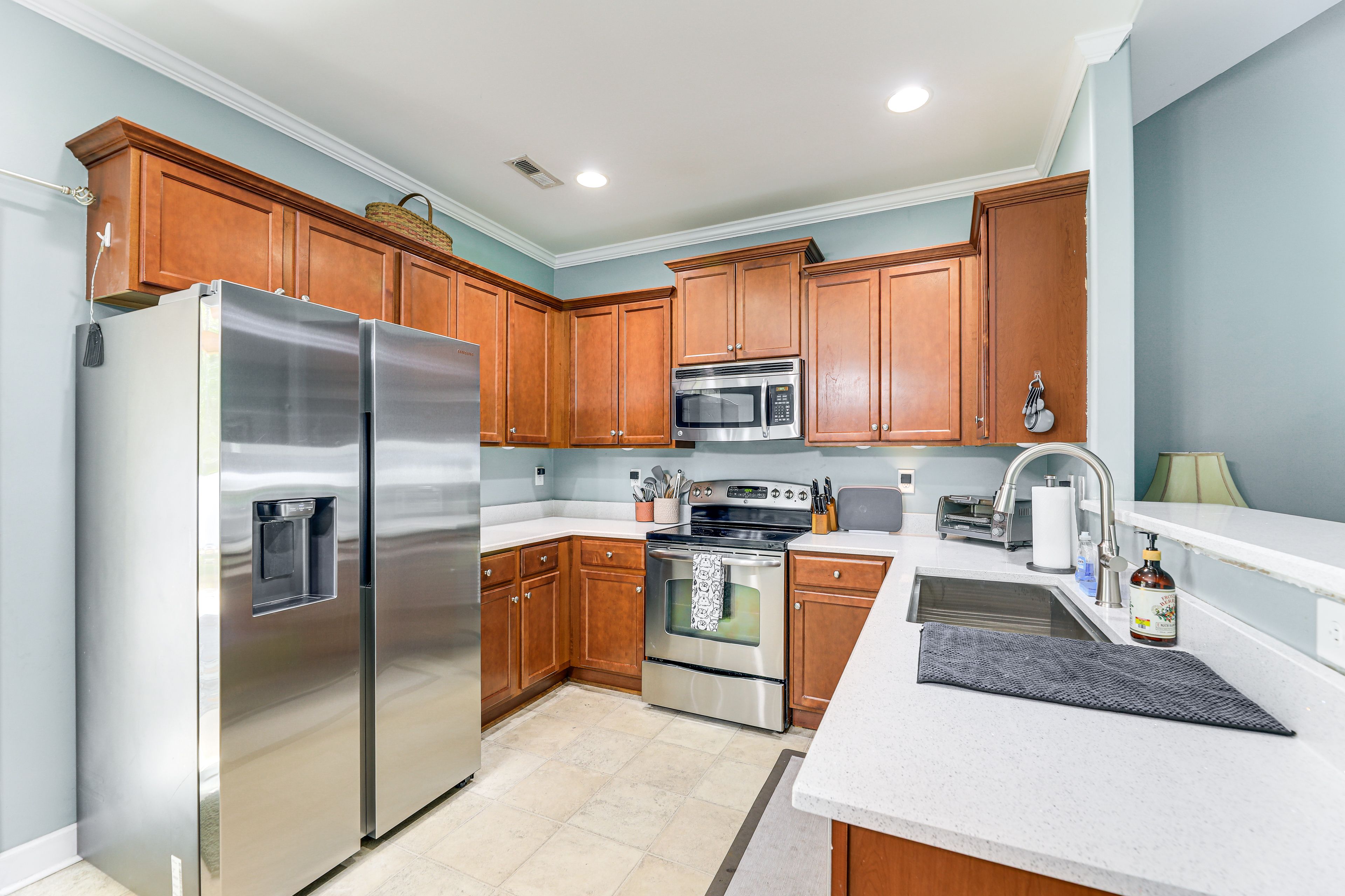 Kitchen | Cooking Basics | Dual Coffee Maker (Drip & Pod)