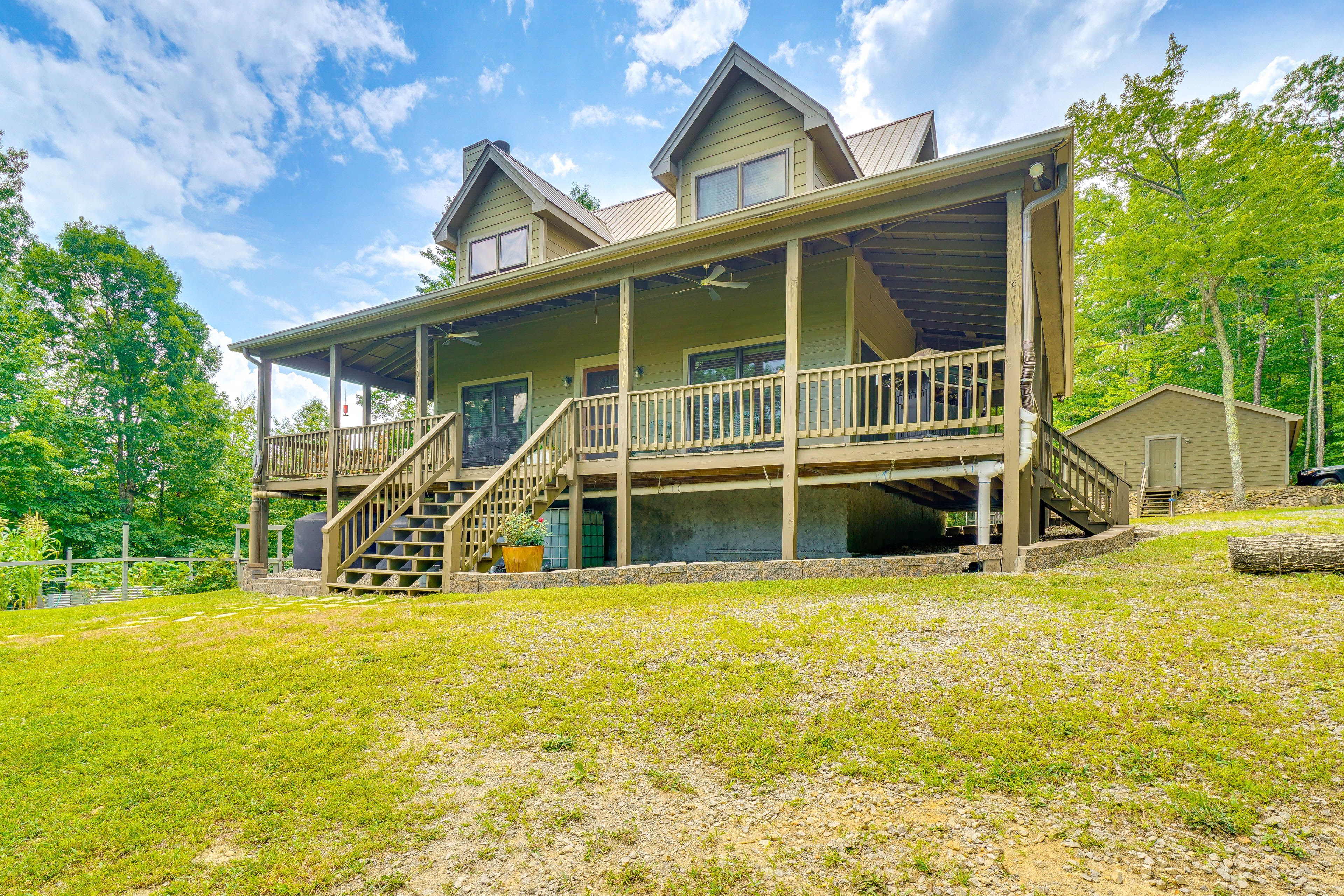 Crawford Vacation Rental | 2BR | 2BA | Stairs Required | 1,600 Sq Ft