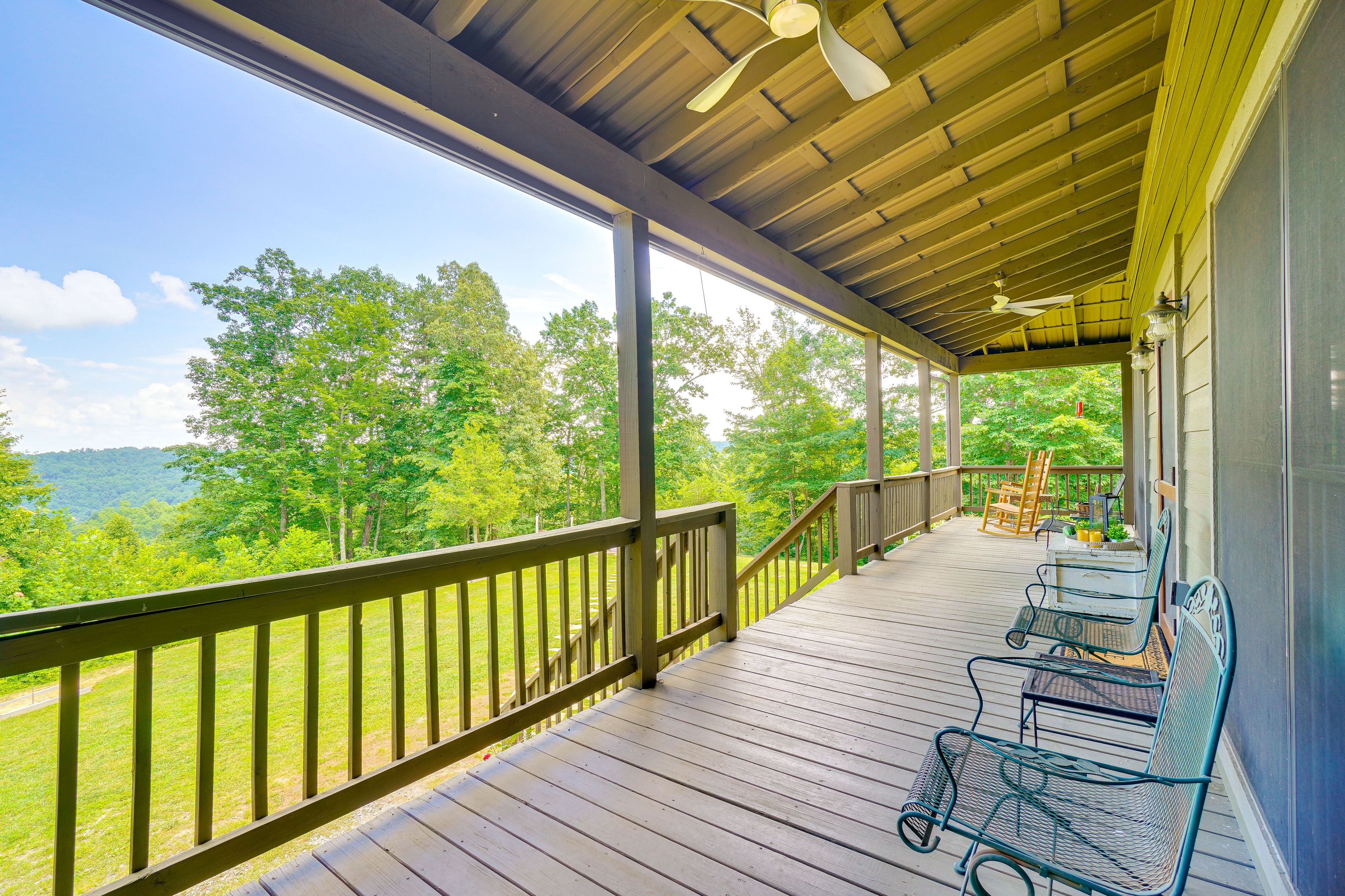 Porch | Gas Grill | Outdoor Seating