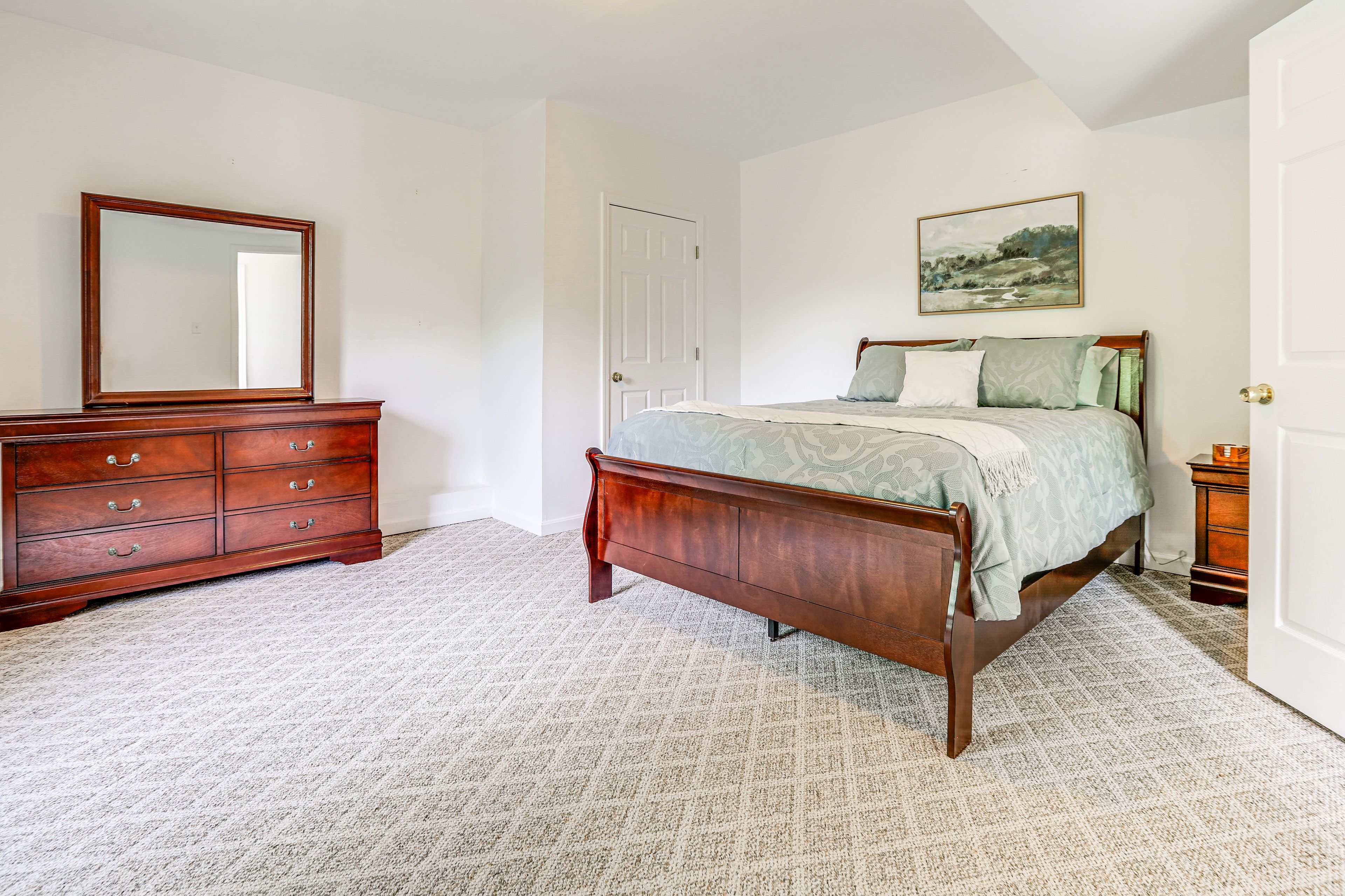 Bedroom 4 | Queen Bed | Basement Level