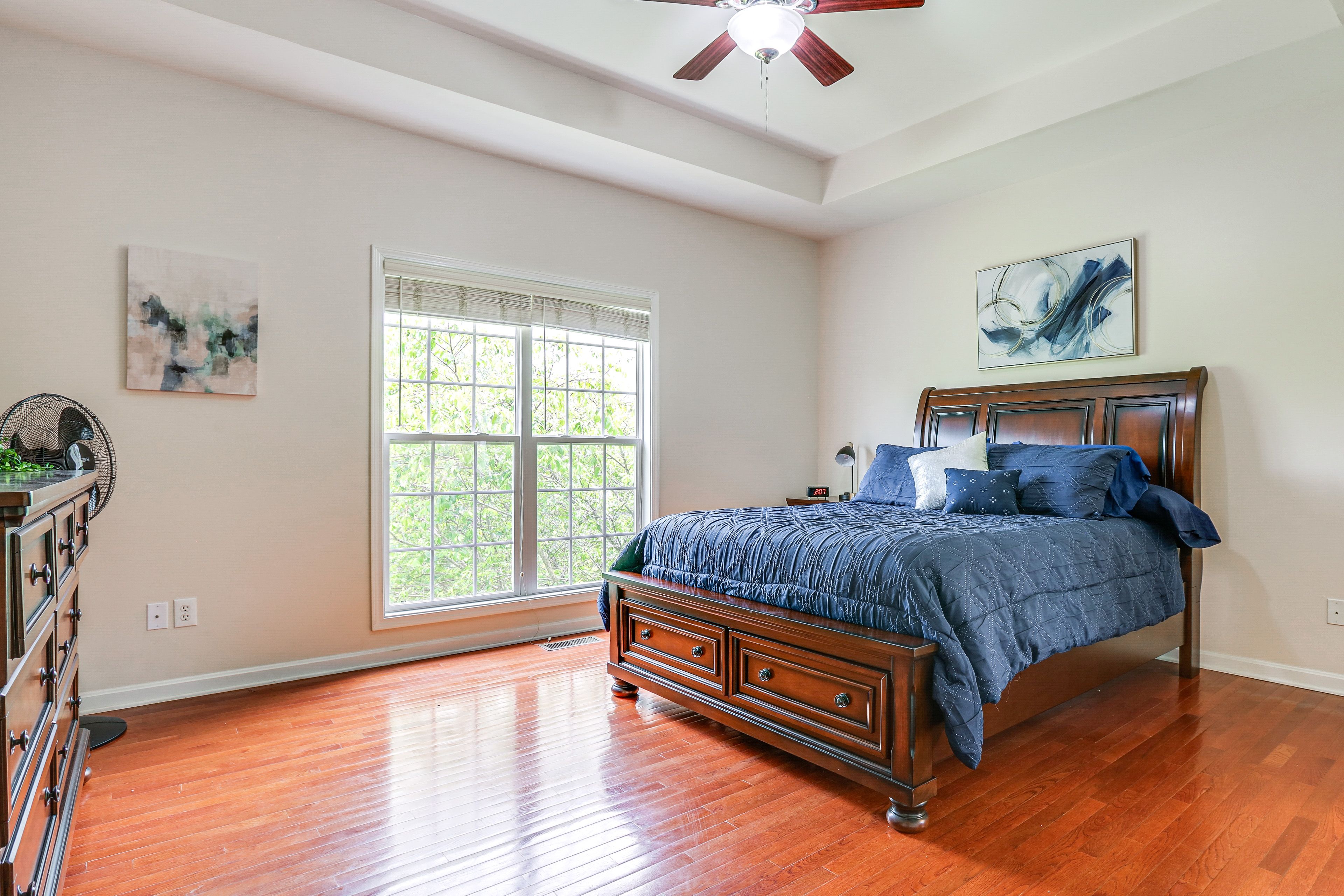 Bedroom 1 | Queen Bed | 1st Floor
