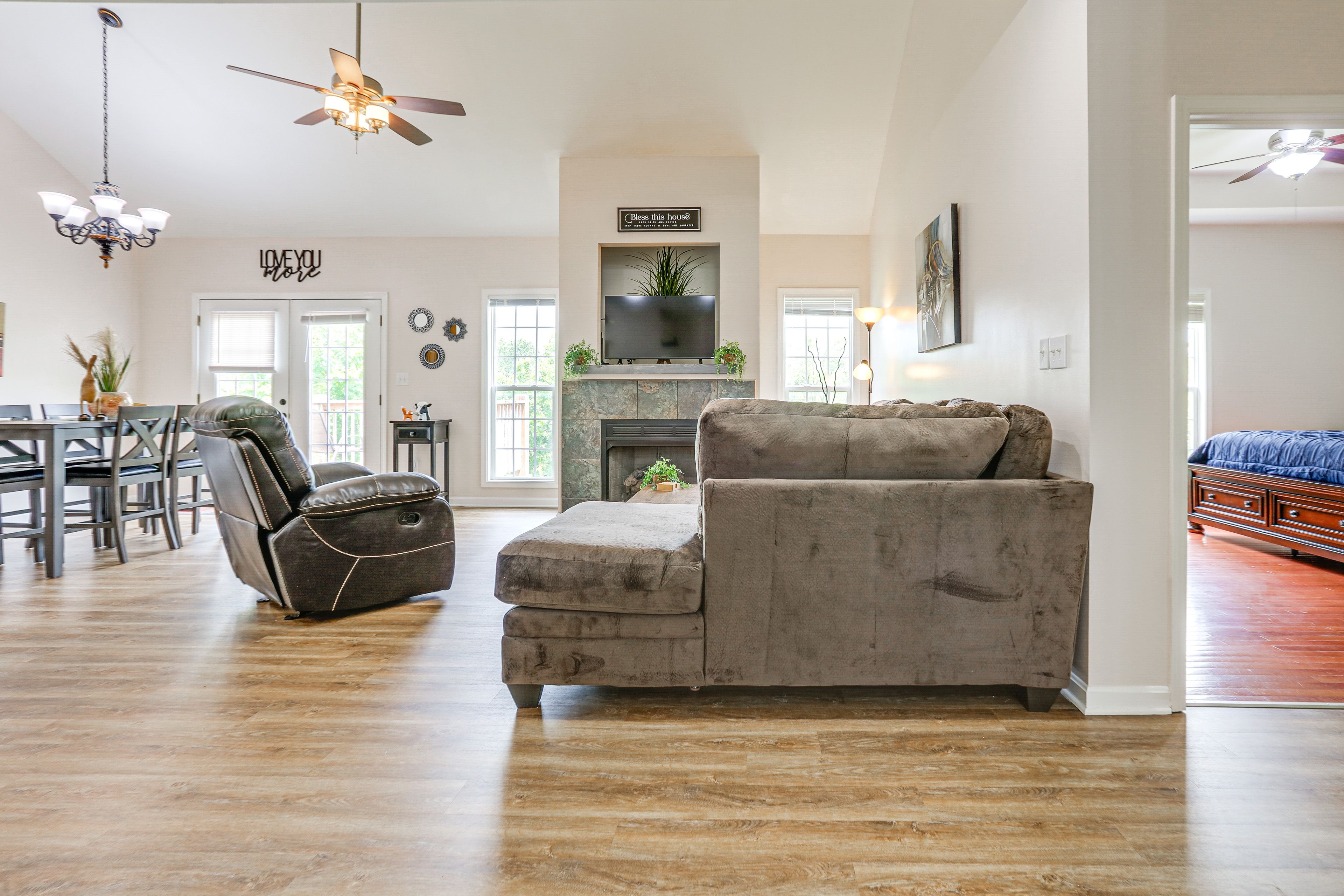 Living Room | TV | Fireplace | 1st Floor