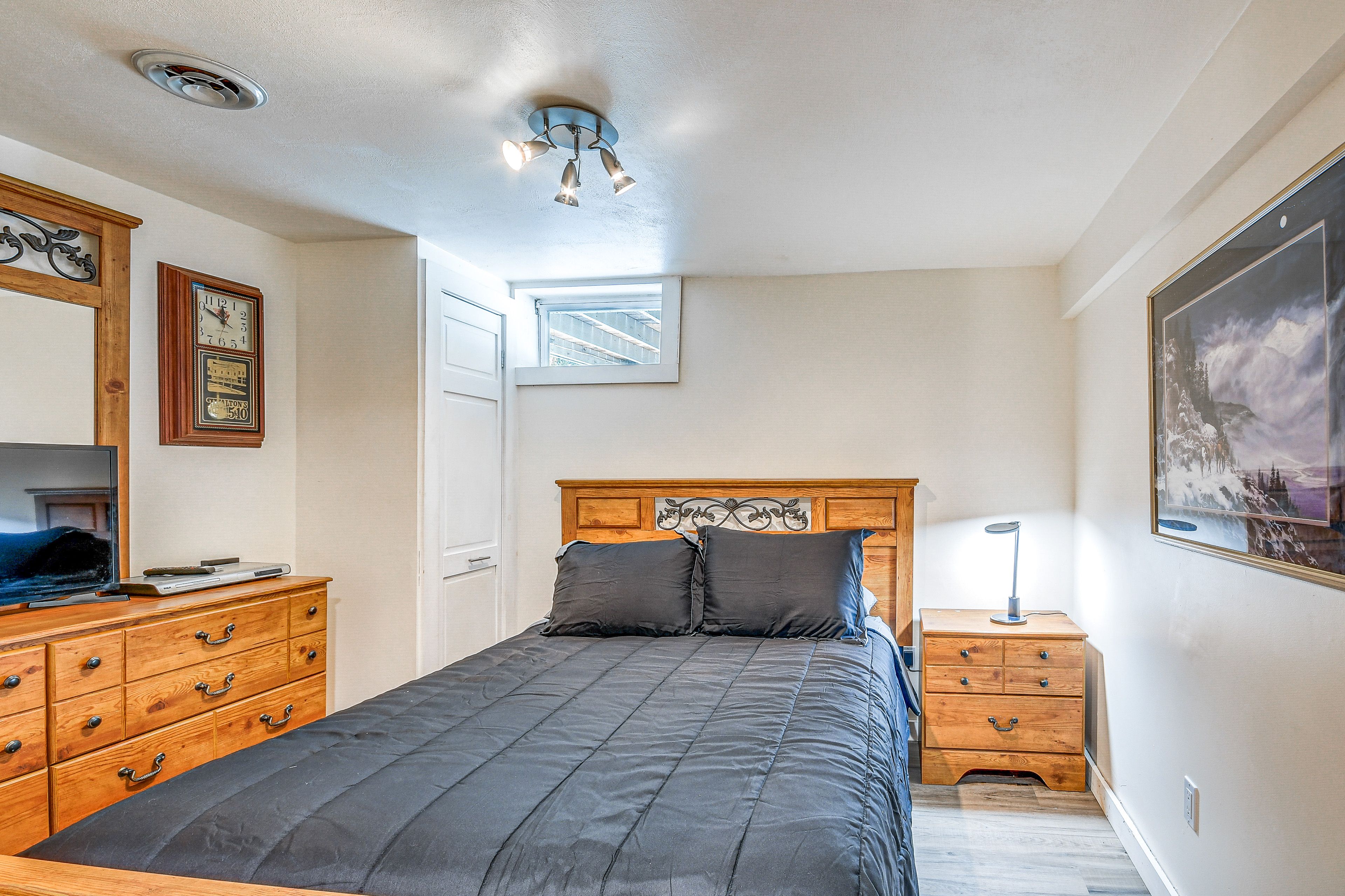Bedroom 4 | Queen Bed | Lower Level
