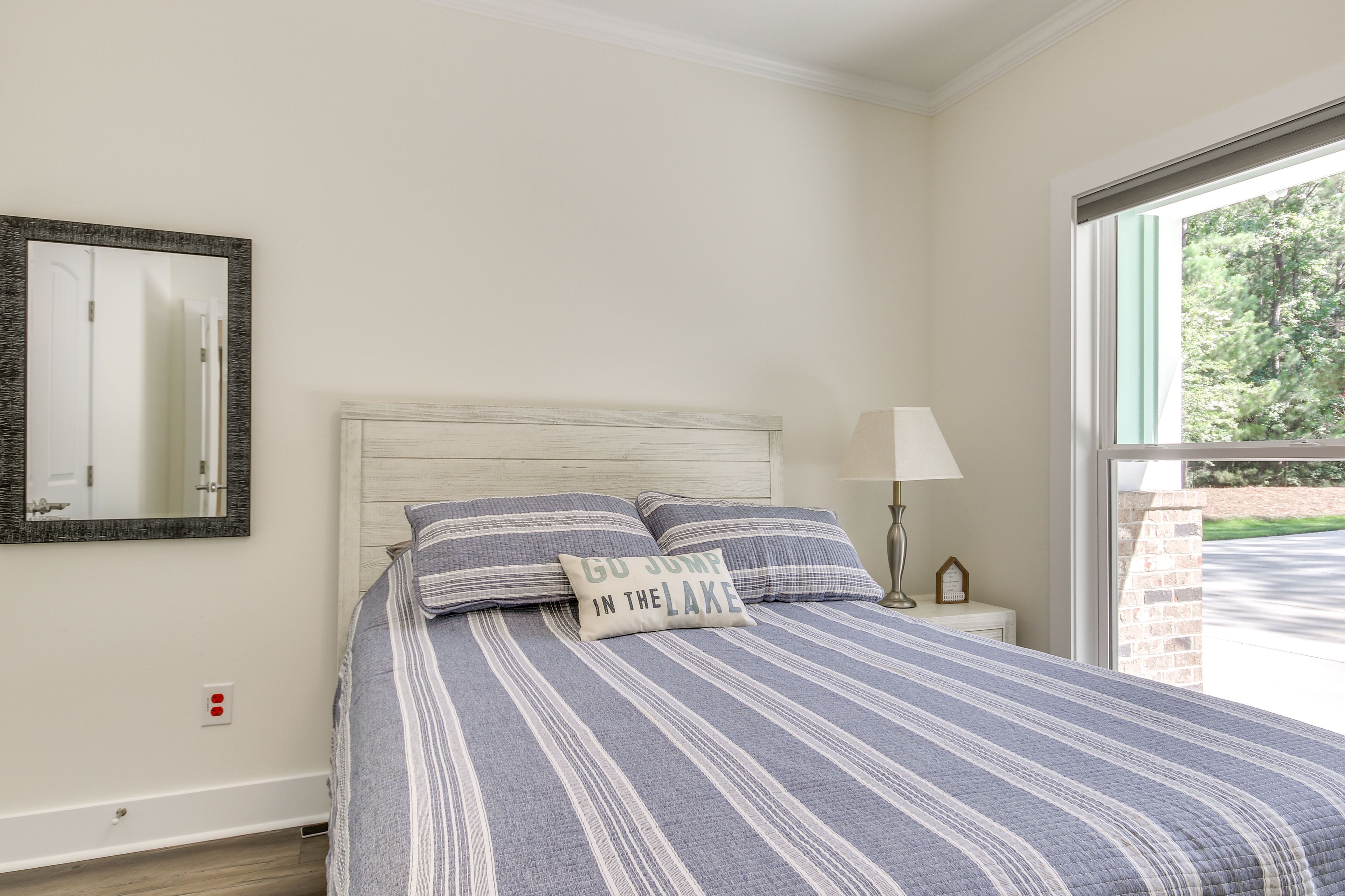 Bedroom 3 | 1st Floor | Queen Bed