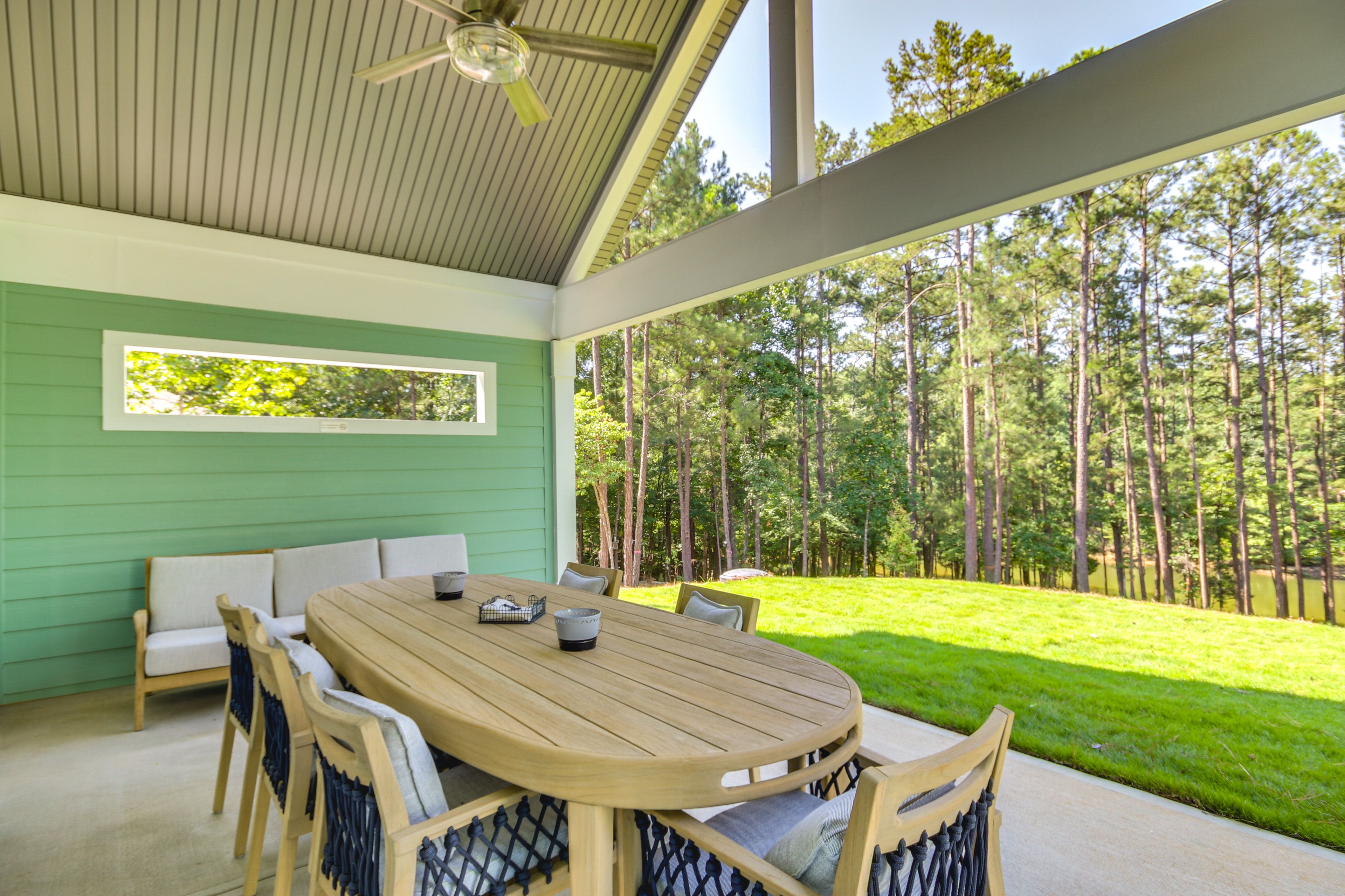 Covered Patio | Gas Grill