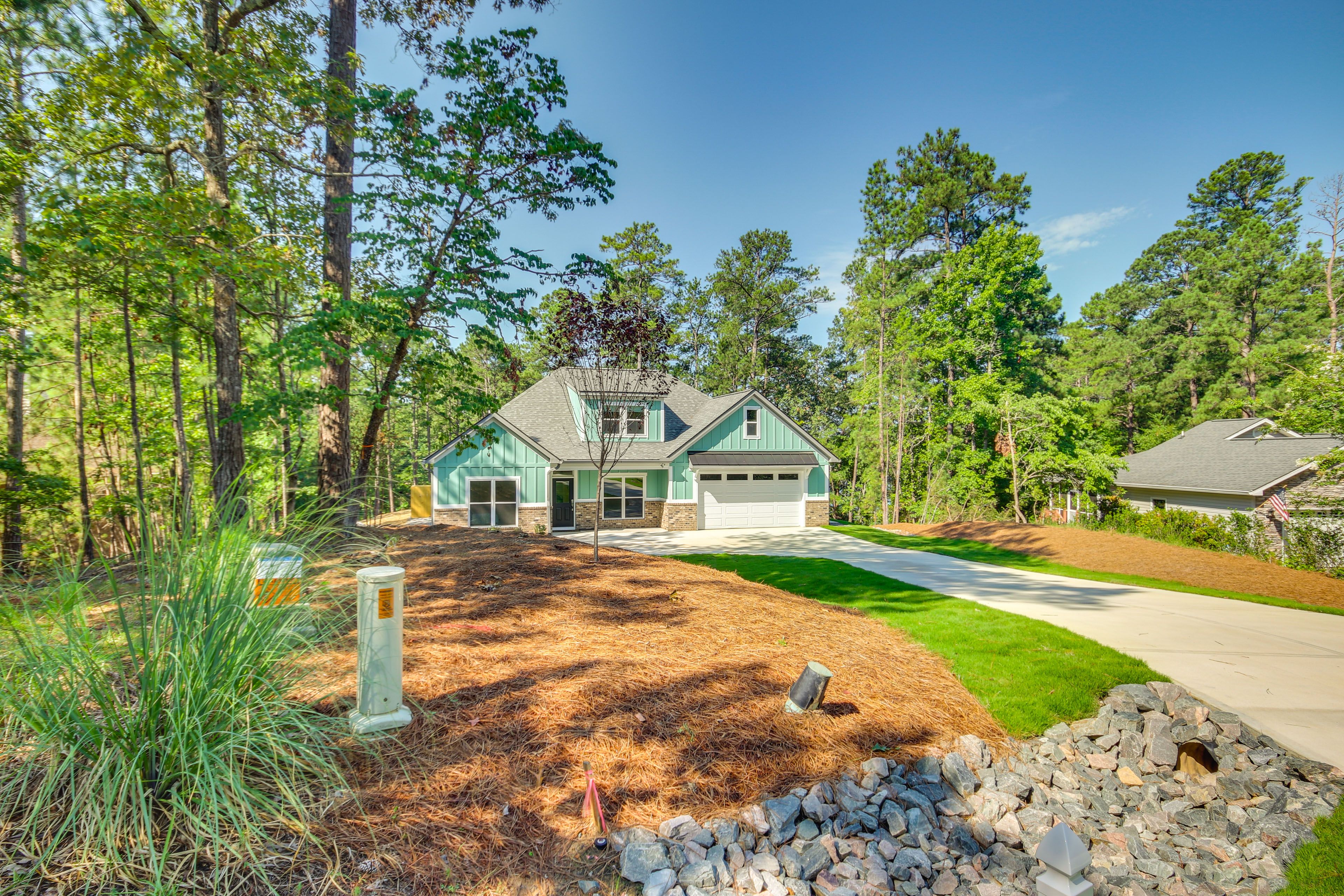 Parking | Garage (1 Vehicle) | Driveway (3 Vehicles)