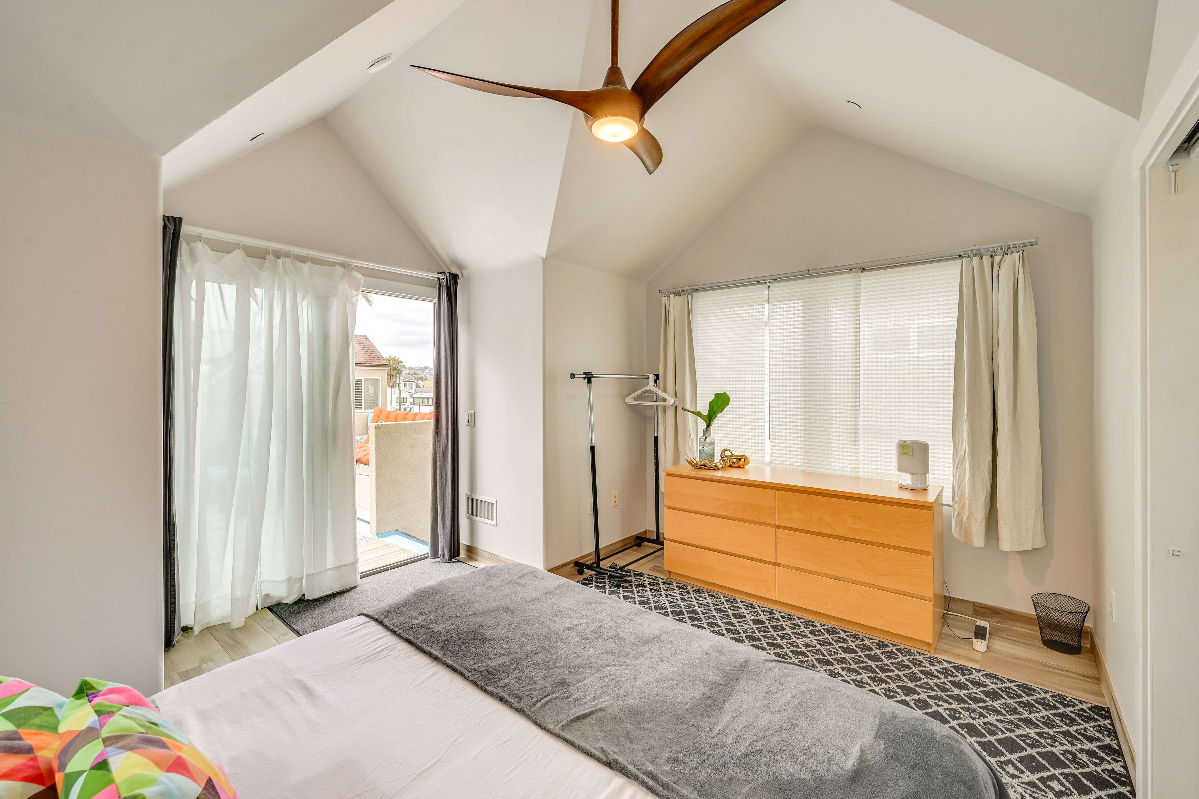 Bedroom 3 | 3rd Floor | King Bed | Smart TV