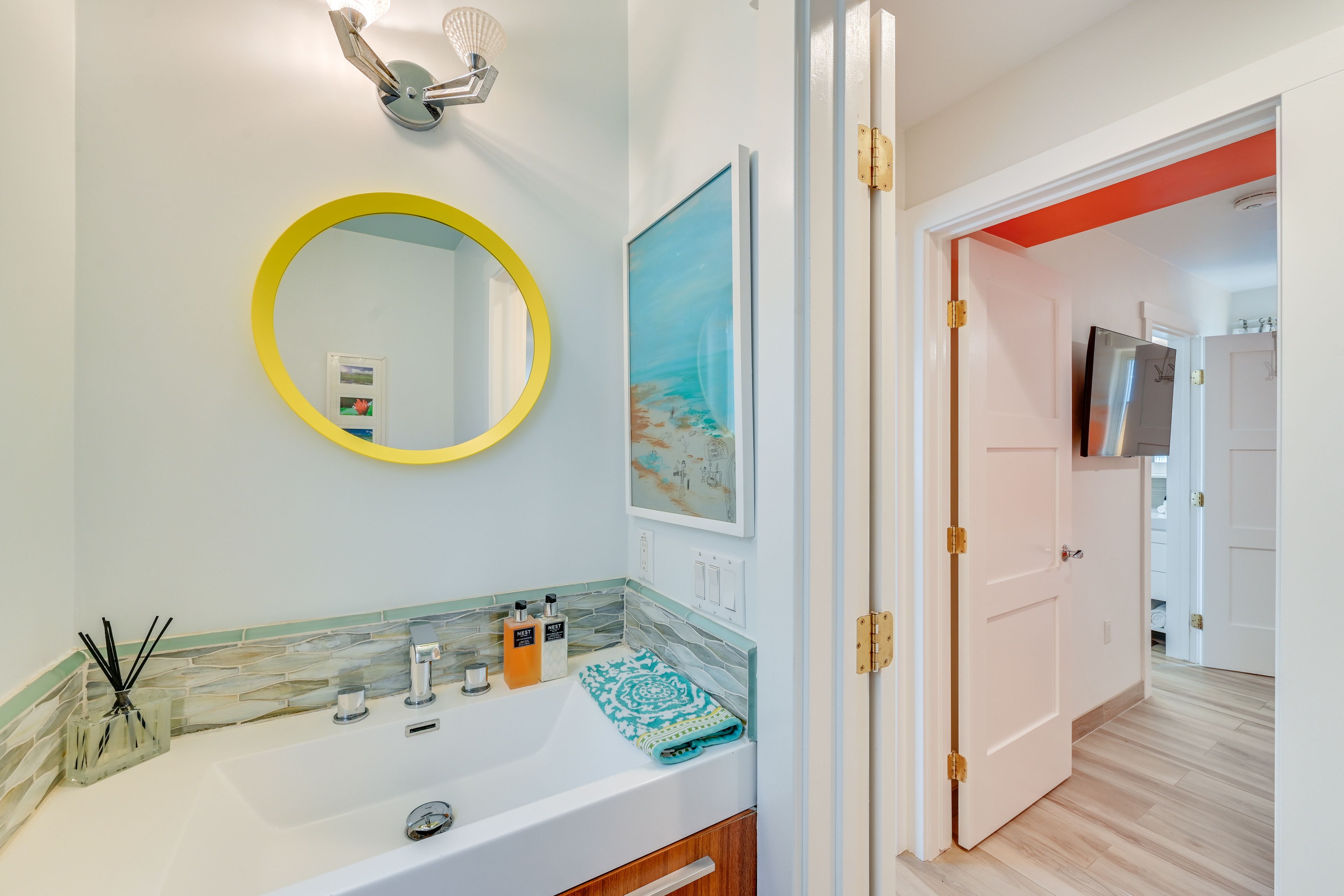 Half Bathroom | 2nd Floor