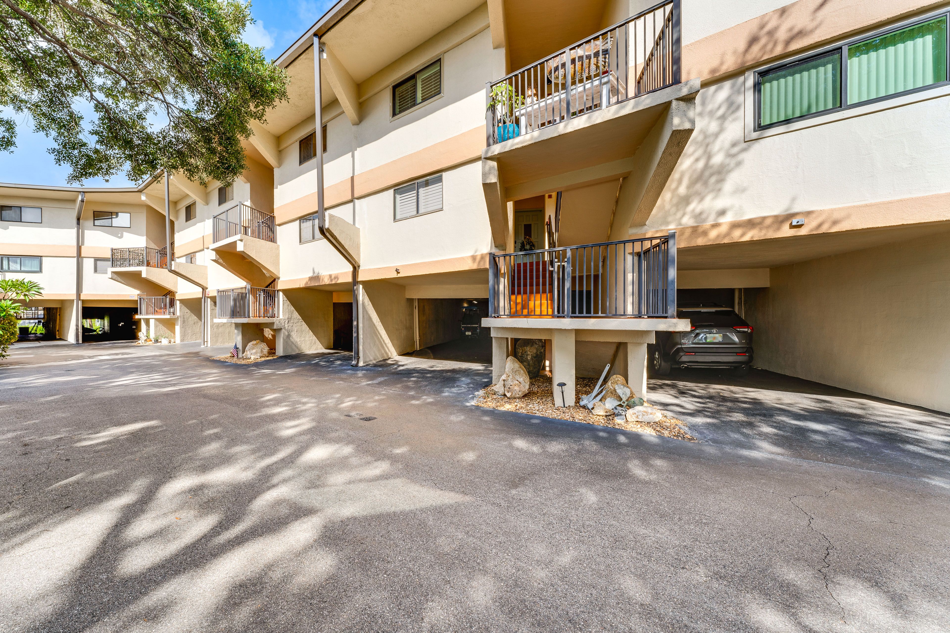 Exterior | Parking | Garage (1 Vehicle) | Community Lot (1 Vehicle)