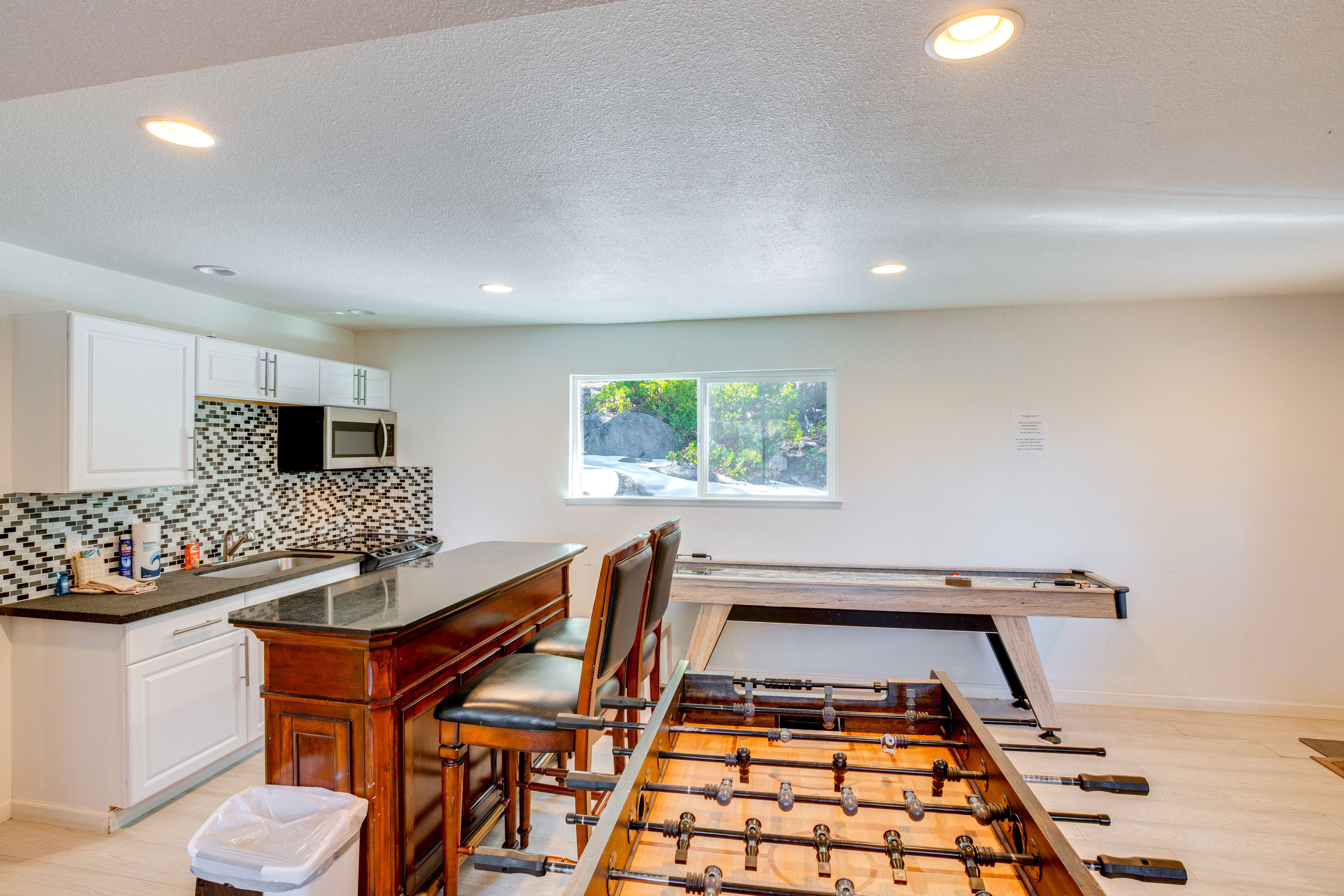 Kitchenette | Refrigerator | 1st Floor
