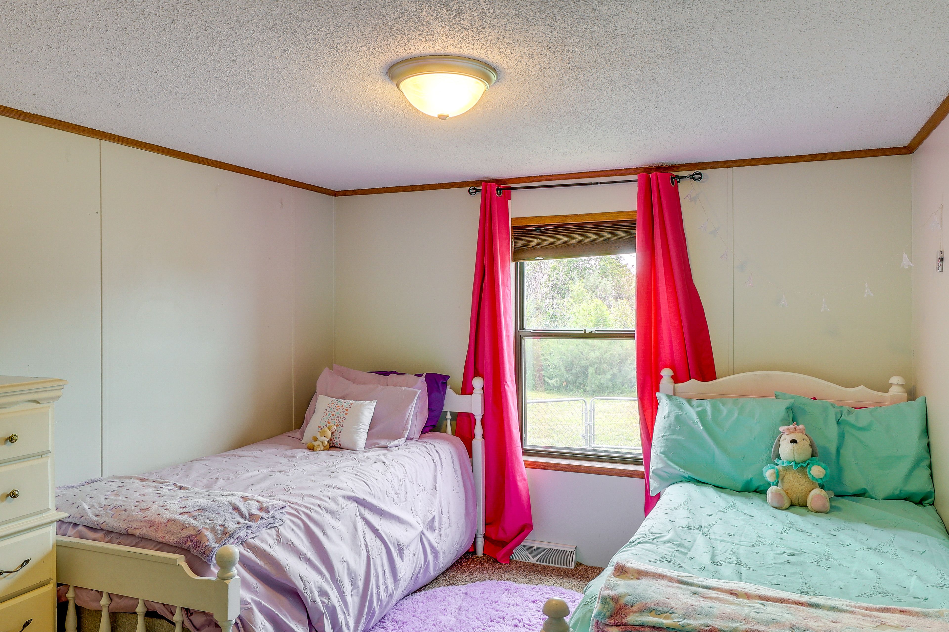 Bedroom 2 | 2 Twin Beds