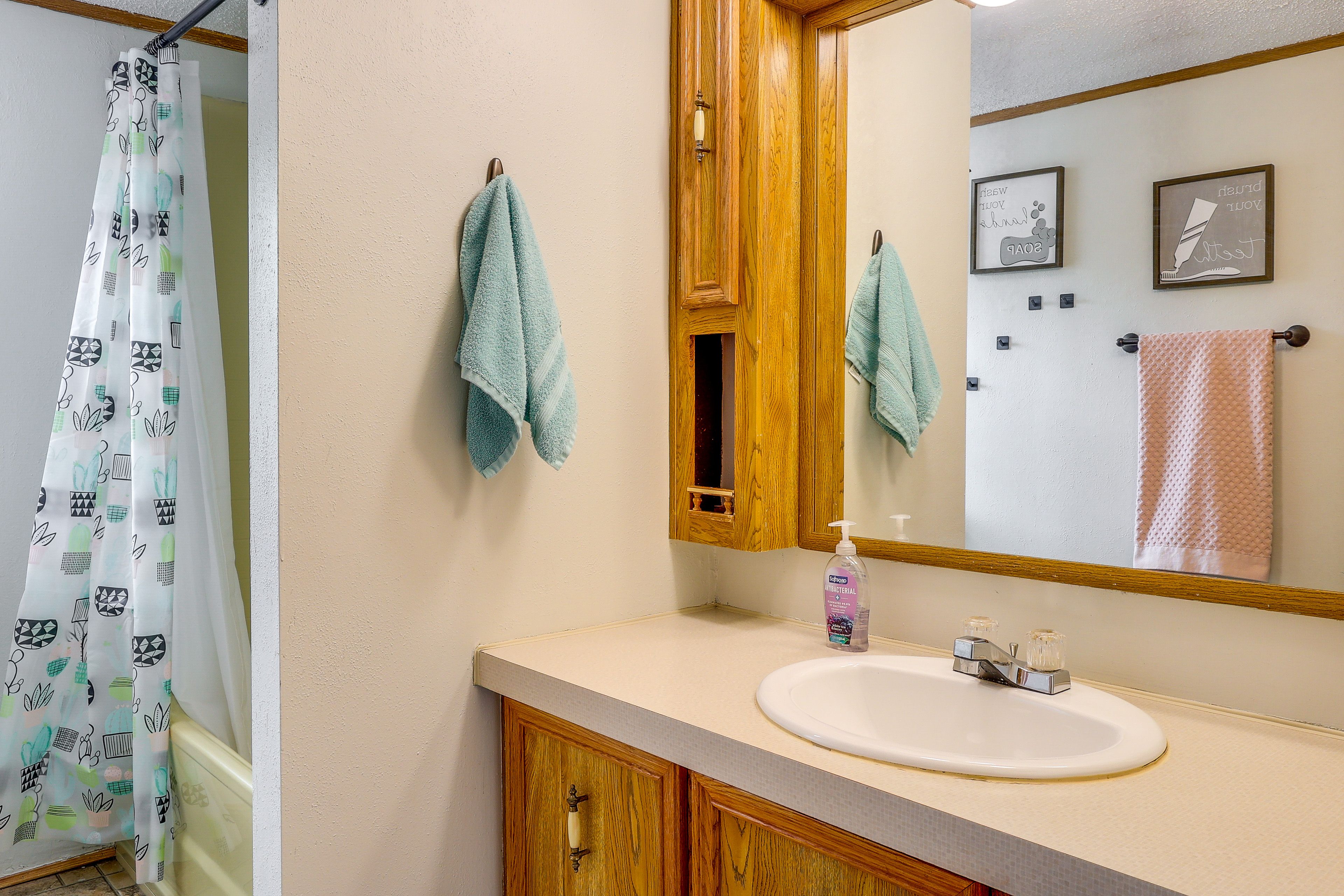 Full Bathroom