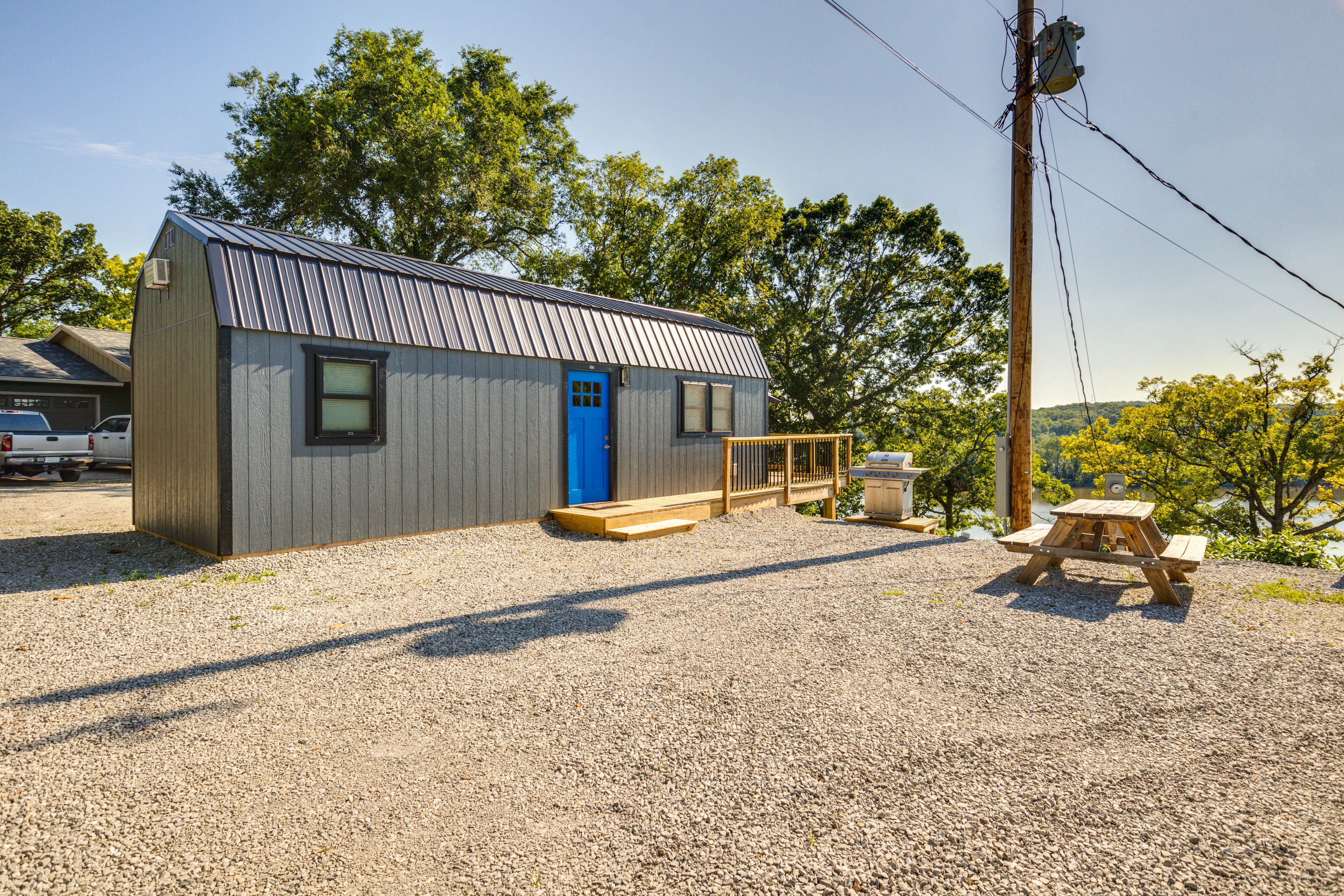 Cabin Exterior | Driveway (2 Vehicles) | Gas Grill | Boat Slip