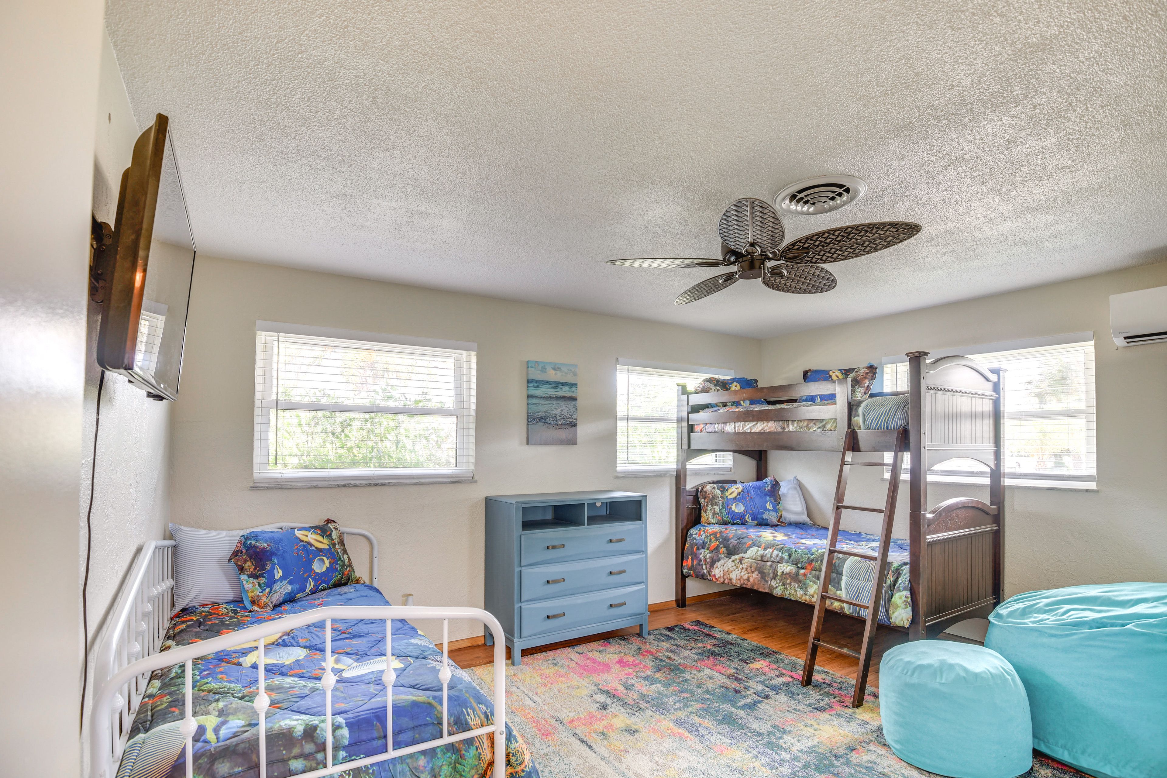 Bedroom 3 | Twin Bunk Bed | Twin Bed w/ Twin Trundle