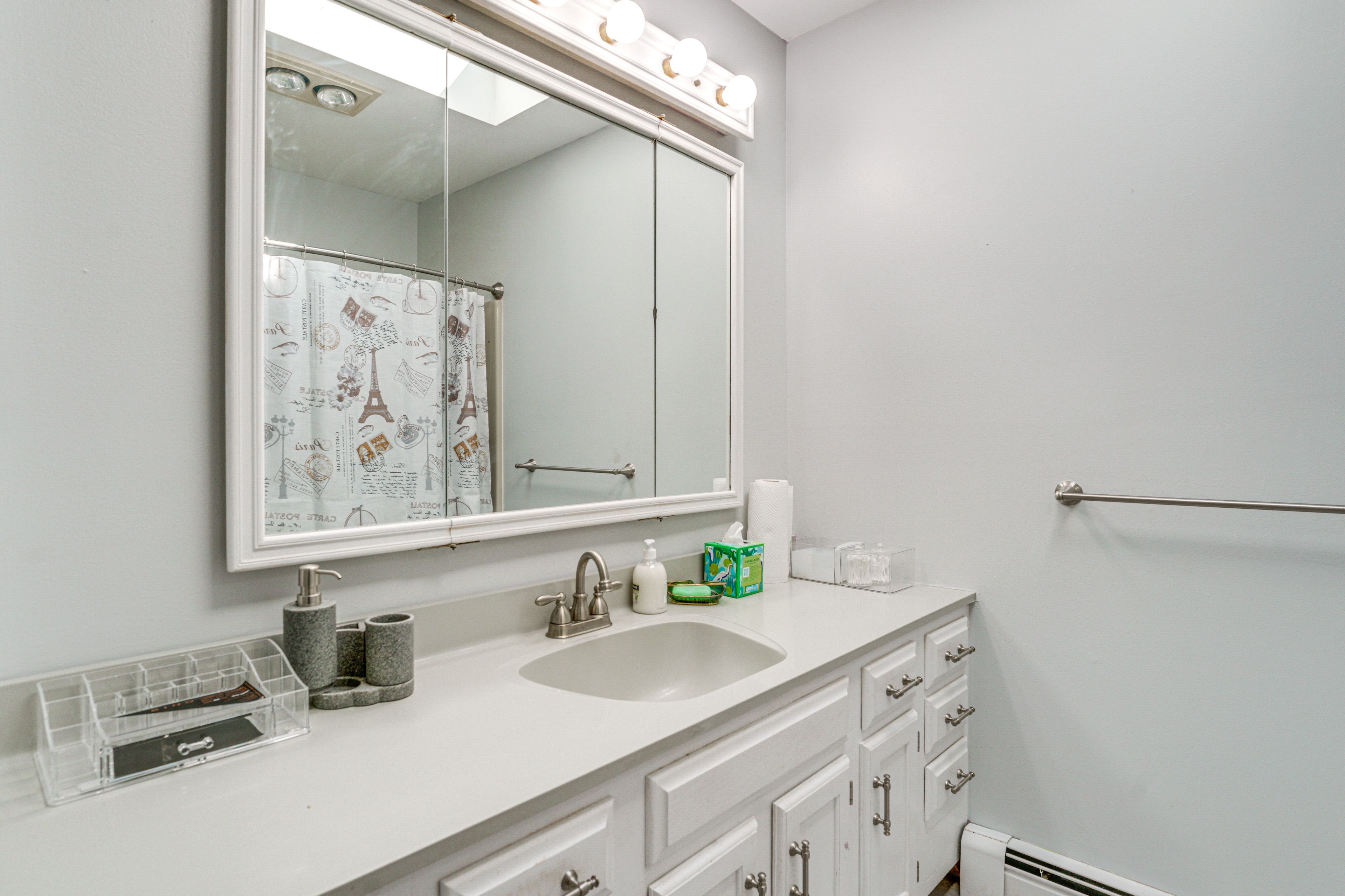 Full Bathroom | Lower Floor