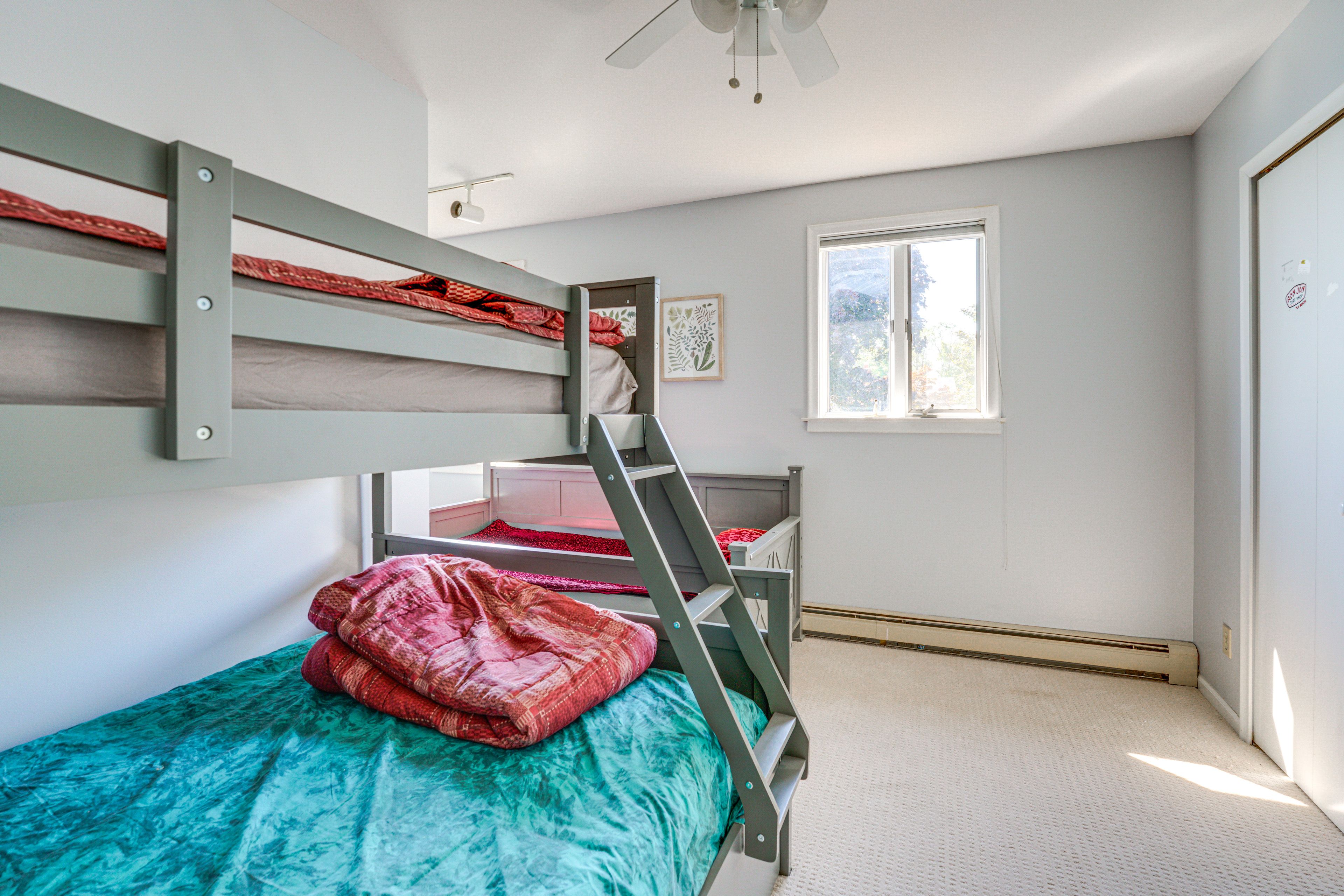 Bedroom 2 | Twin/Full Bunk Bed | Twin Daybed | Upper Floor