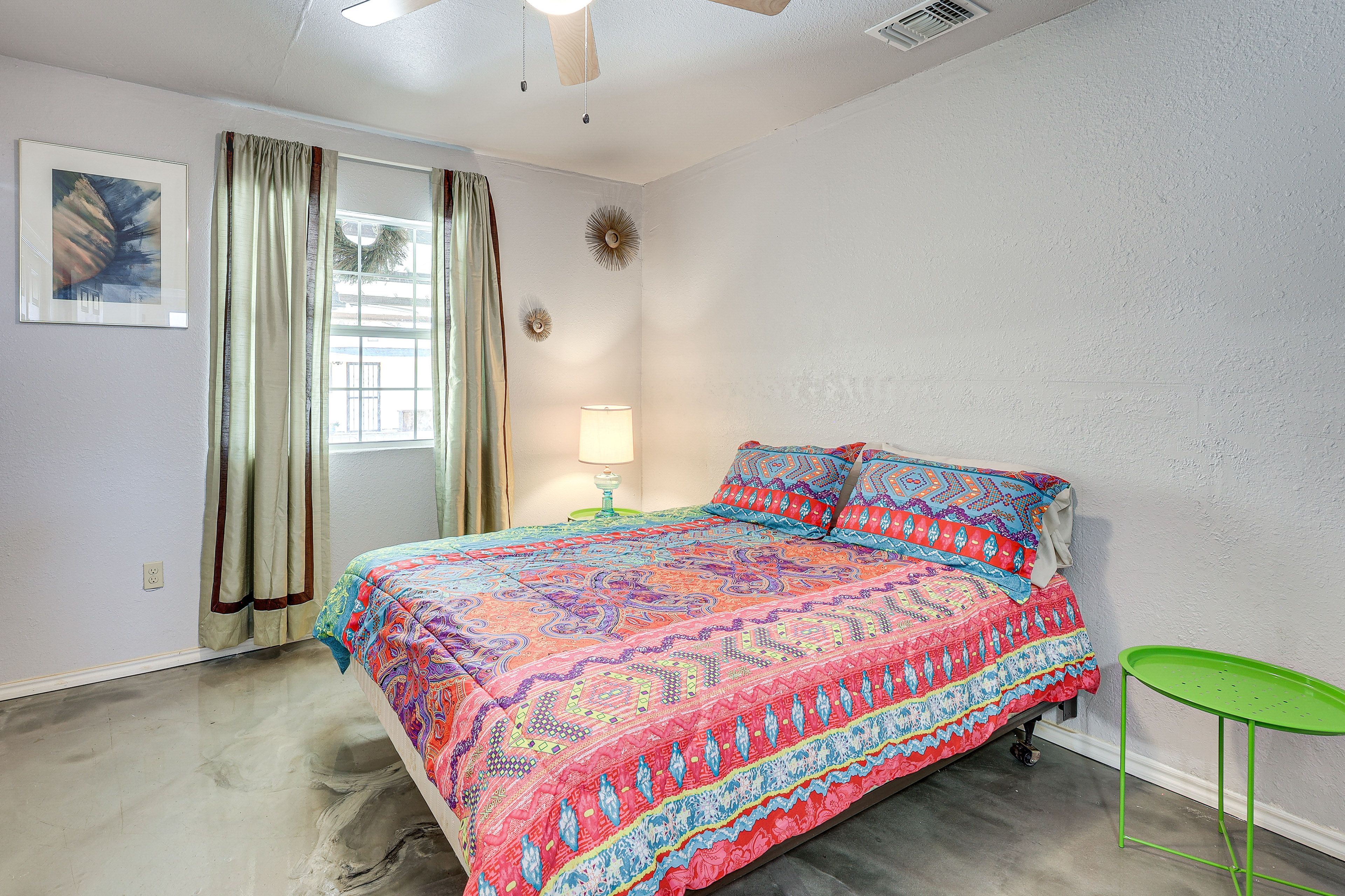 Bedroom 2 | Queen Bed