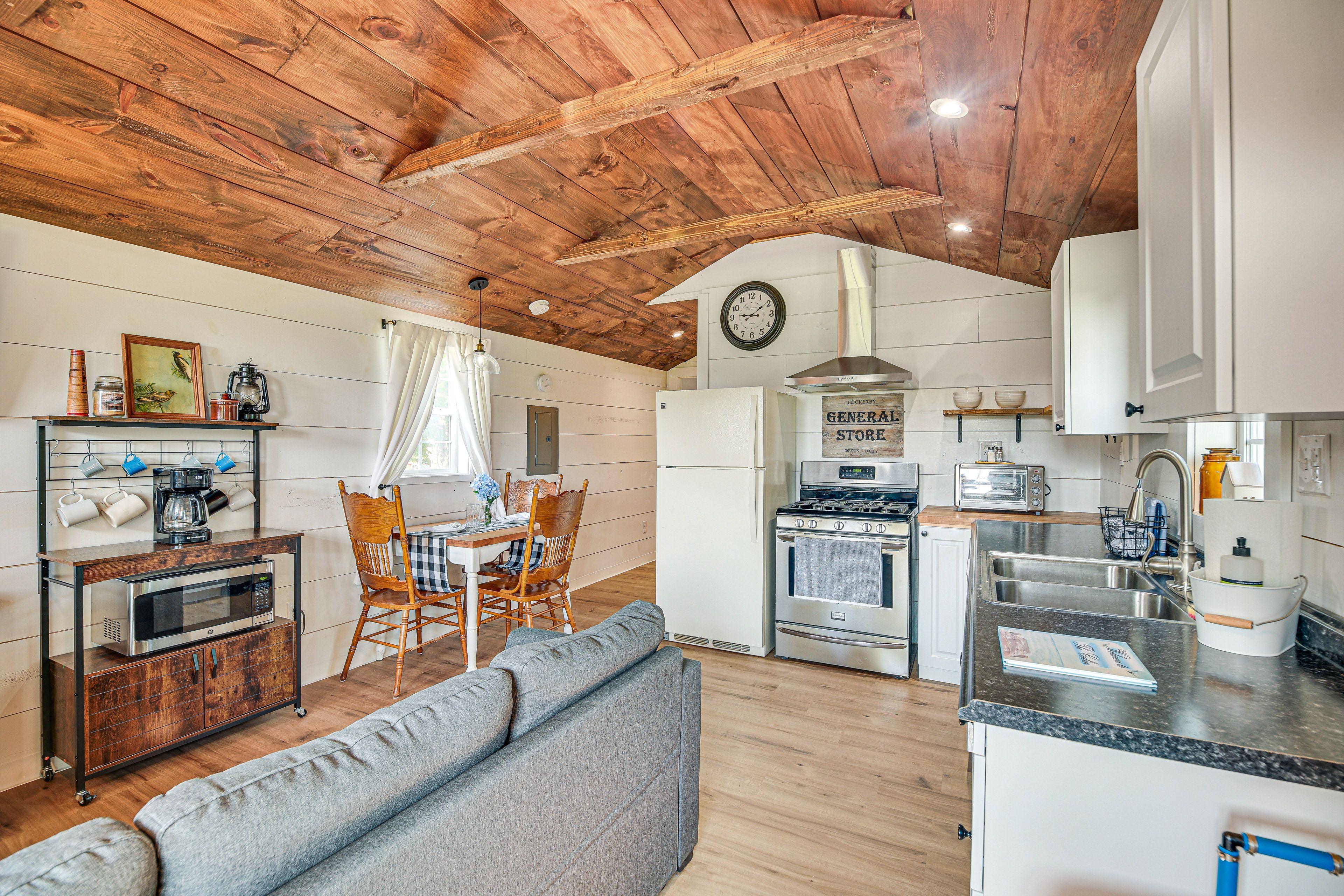 Kitchen | Central A/C & Heating | Drip Coffee Pot | Toaster Oven