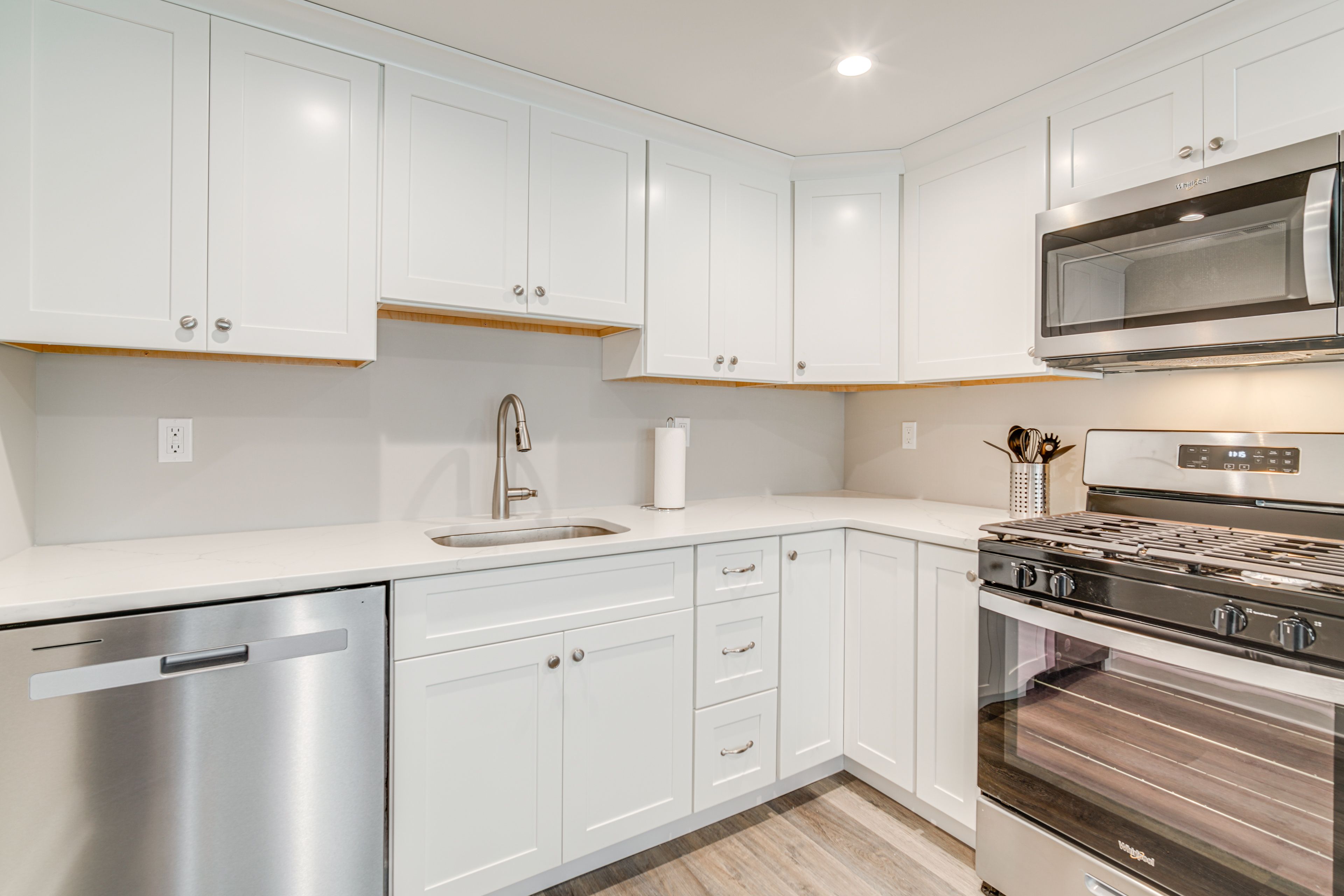 Kitchen | Cooking Basics | Drip Coffee Maker | Single-Serve Keurig (Pod)