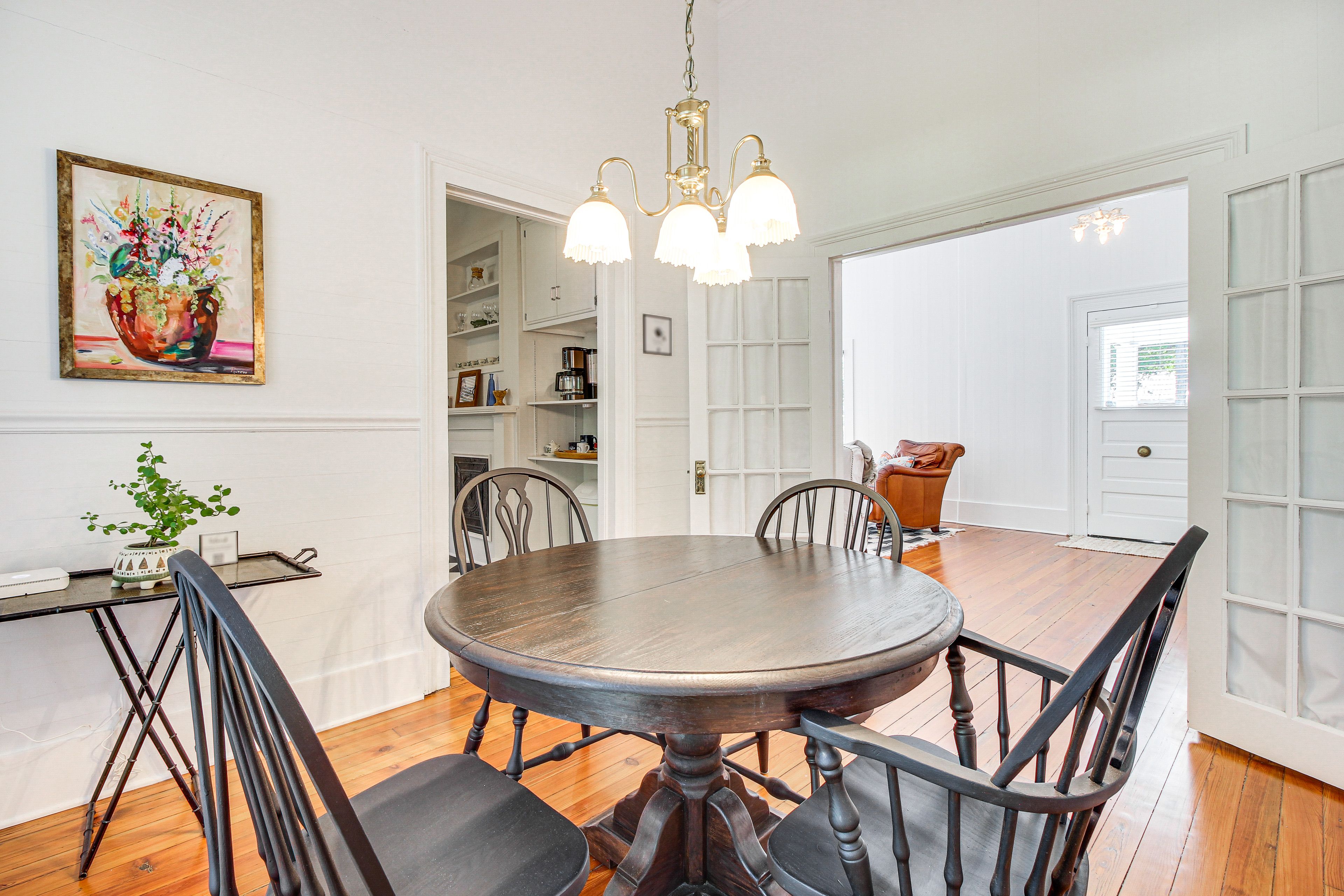 Dining Area | Dishware & Flatware