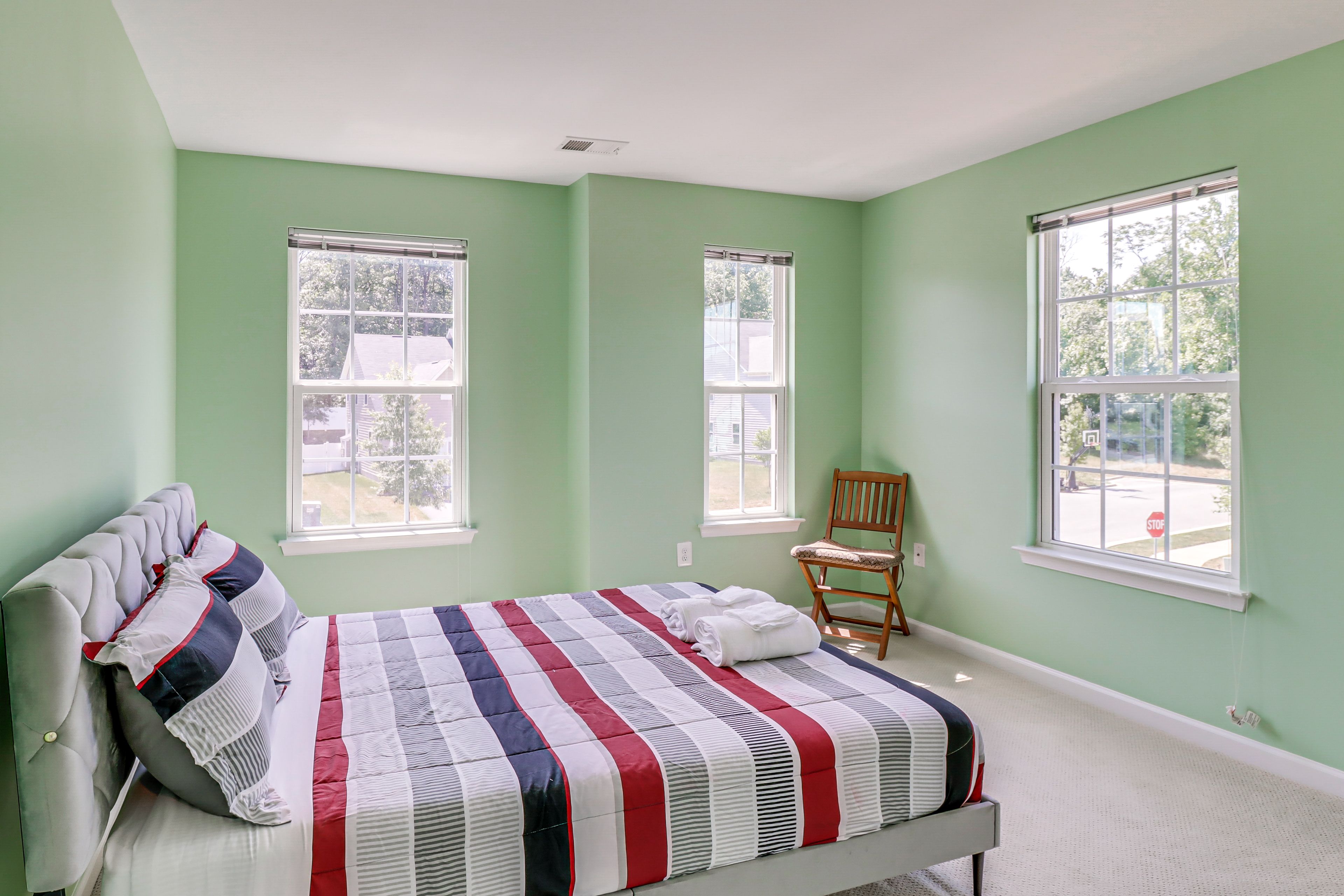 Bedroom 5 | Upper Level | Queen Bed