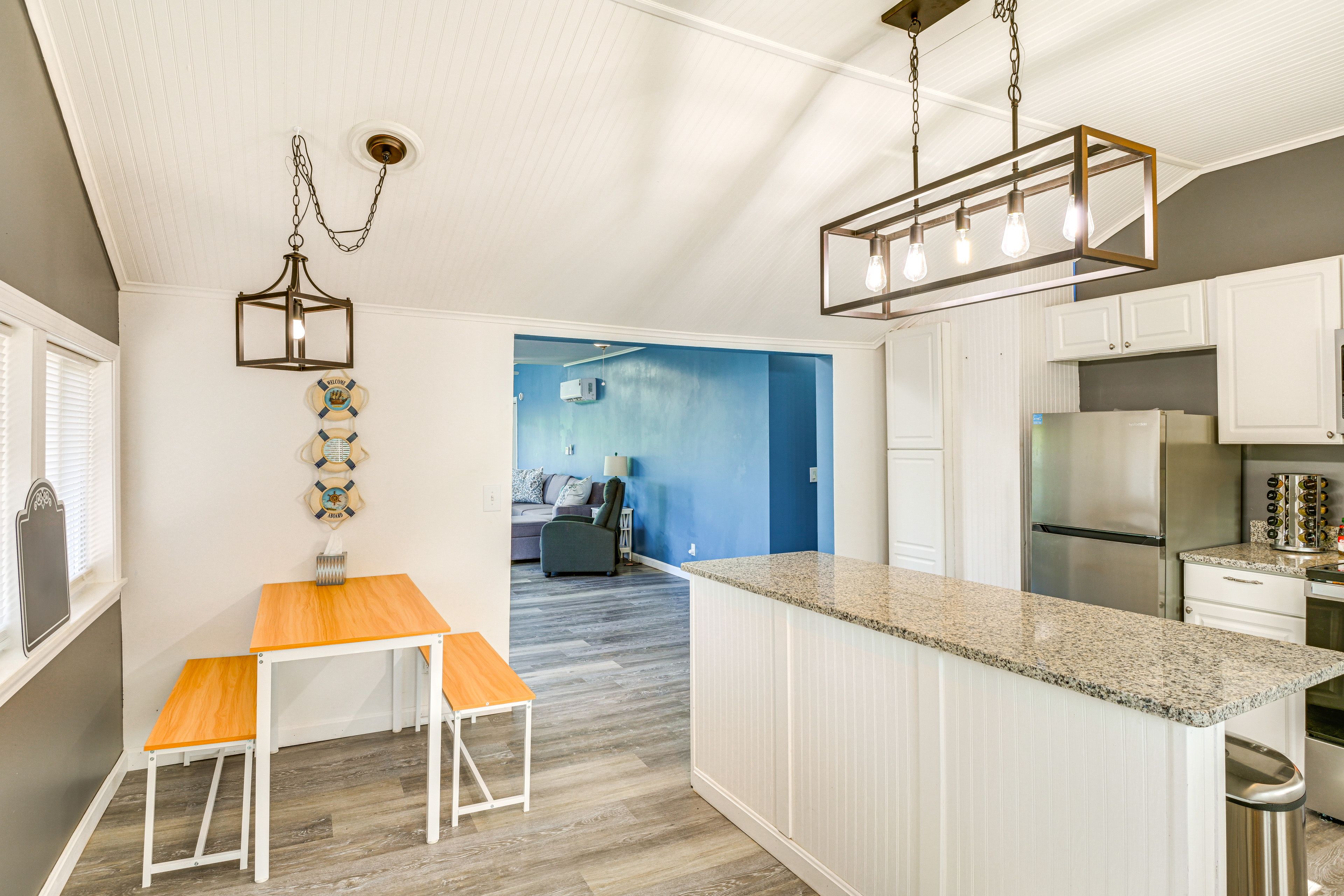 Dining Area | Dishware/Flatware