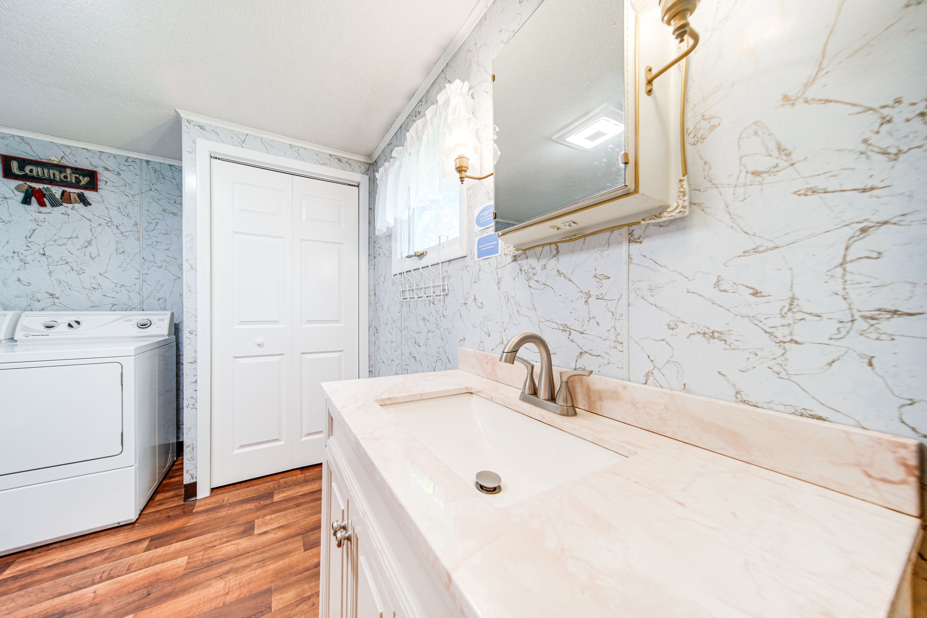 Full Bathroom | Towels Provided | Washer & Dryer | 1st Floor