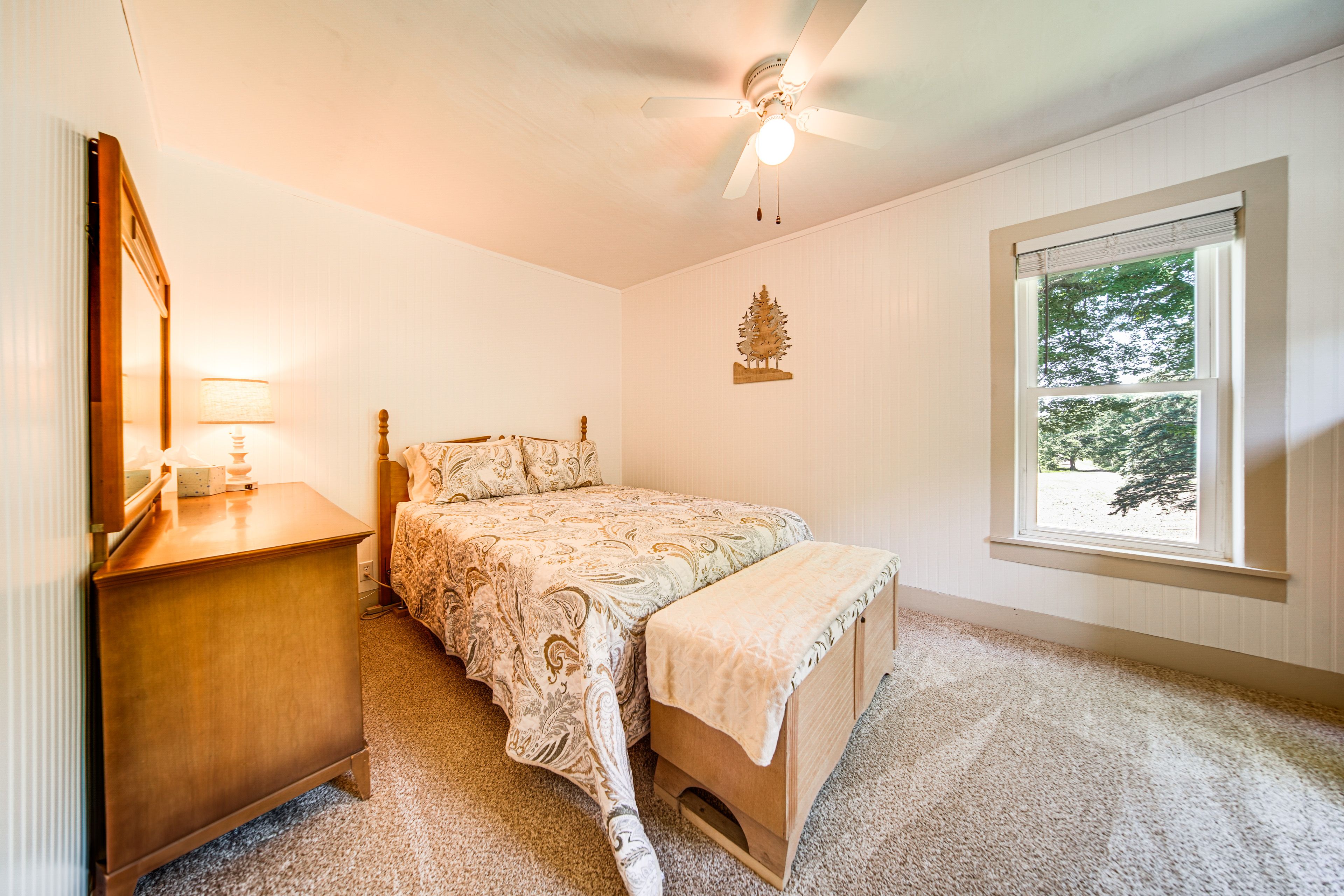 Bedroom 2 | Queen Bed | 2nd Floor