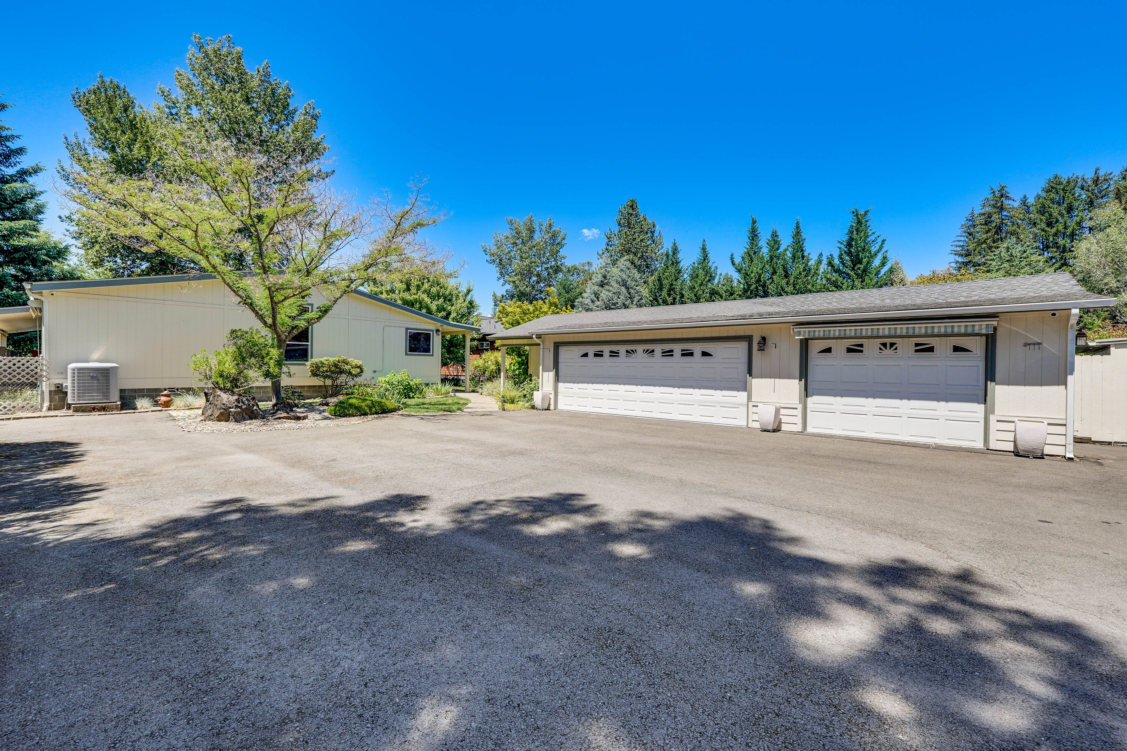 Parking | Driveway (4 Vehicles) | RV/Trailer (Height & Length Restrictions)