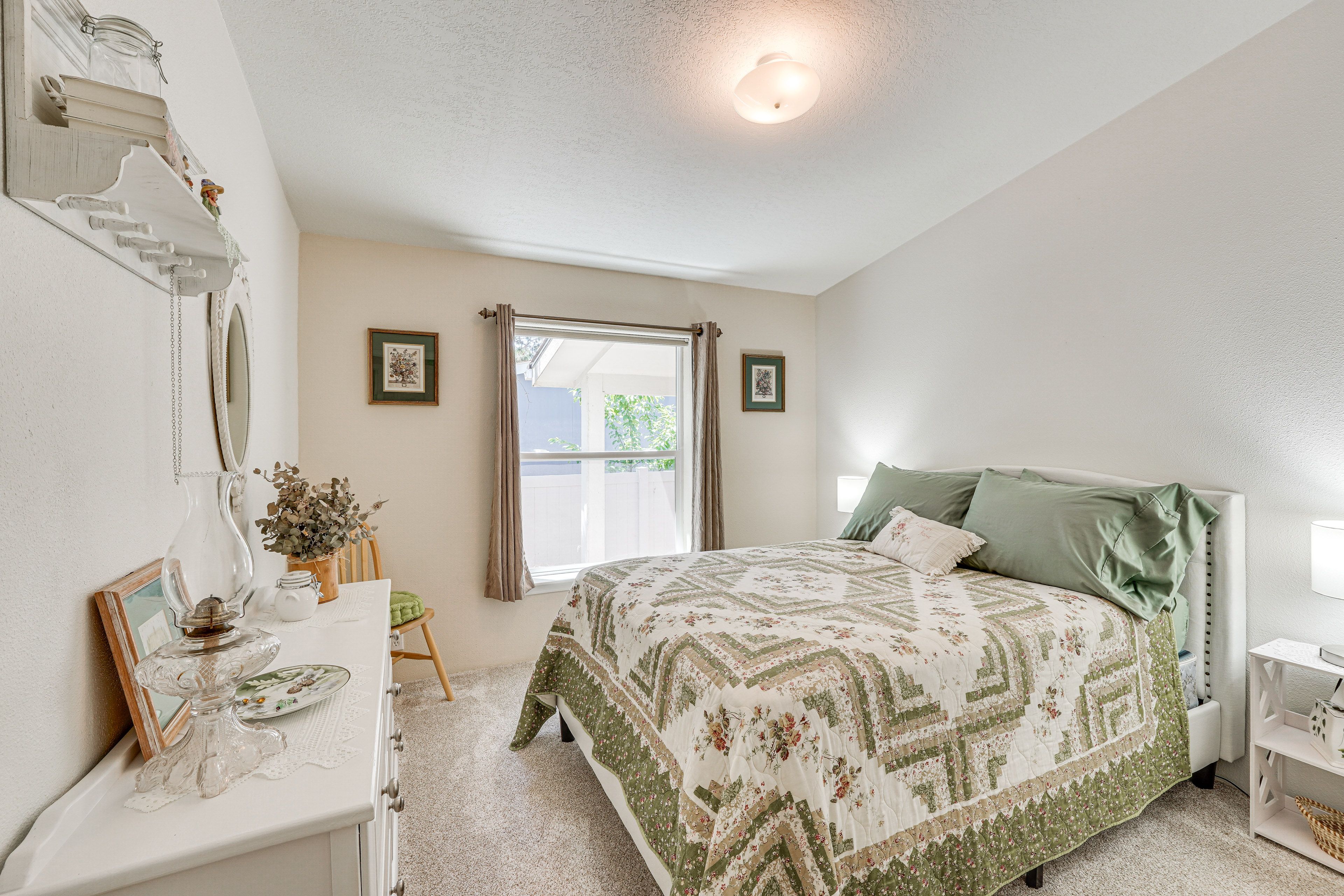 Bedroom 2 | Queen Bed | Linens Provided