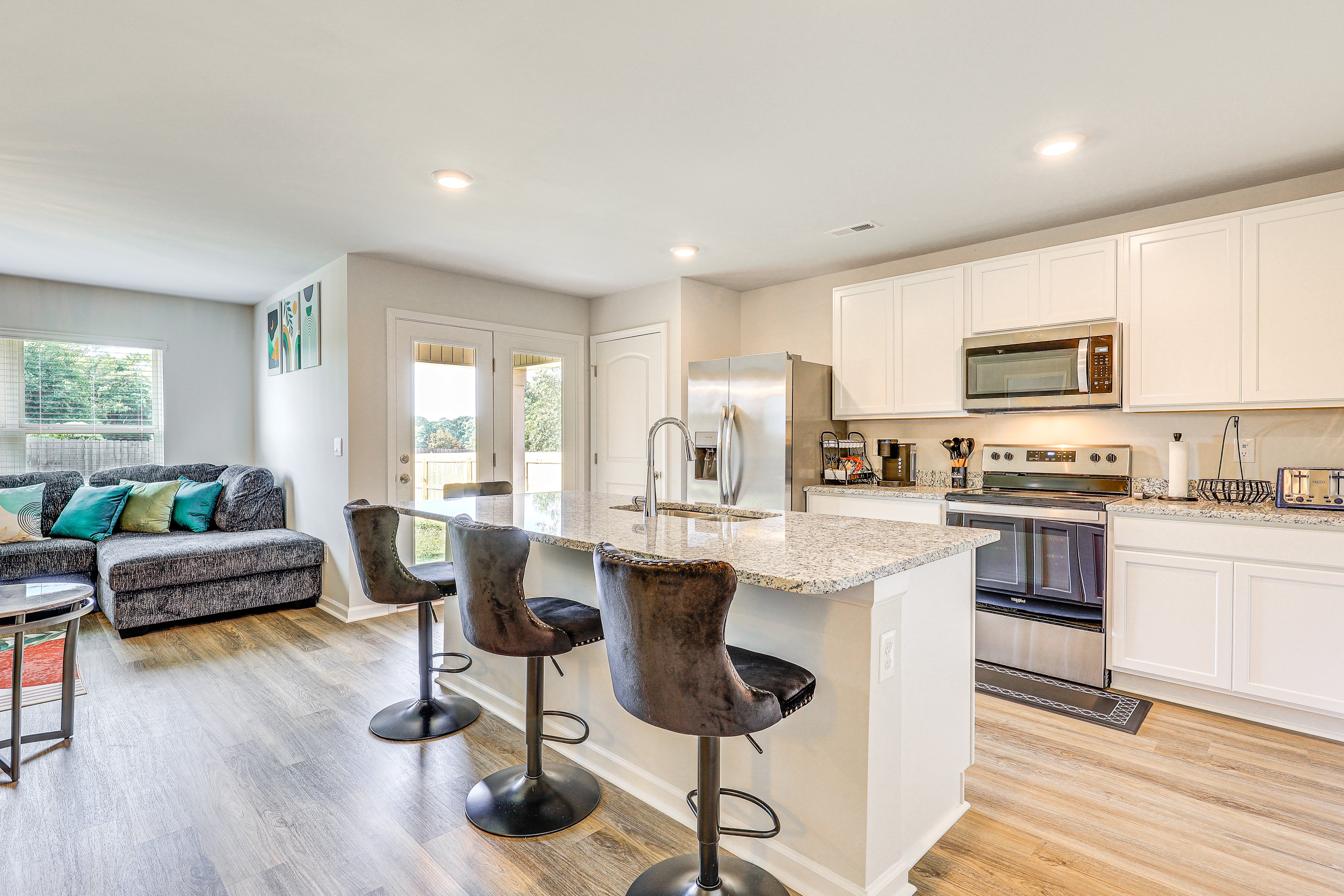 Kitchen | Keurig Coffee Maker | Toaster | Smoothie Blender | Waffle Maker