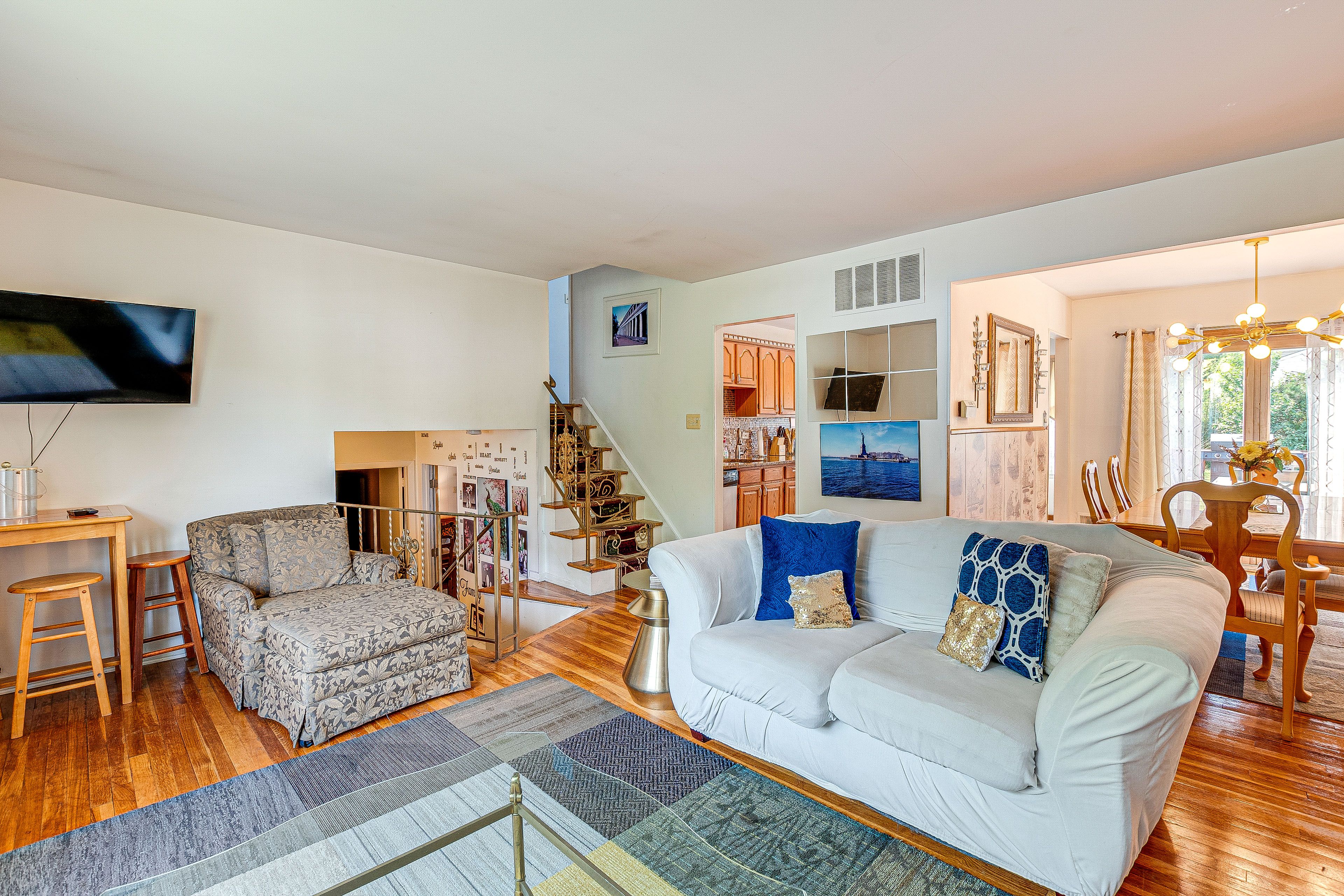 Living Room | Main Level | Free WiFi