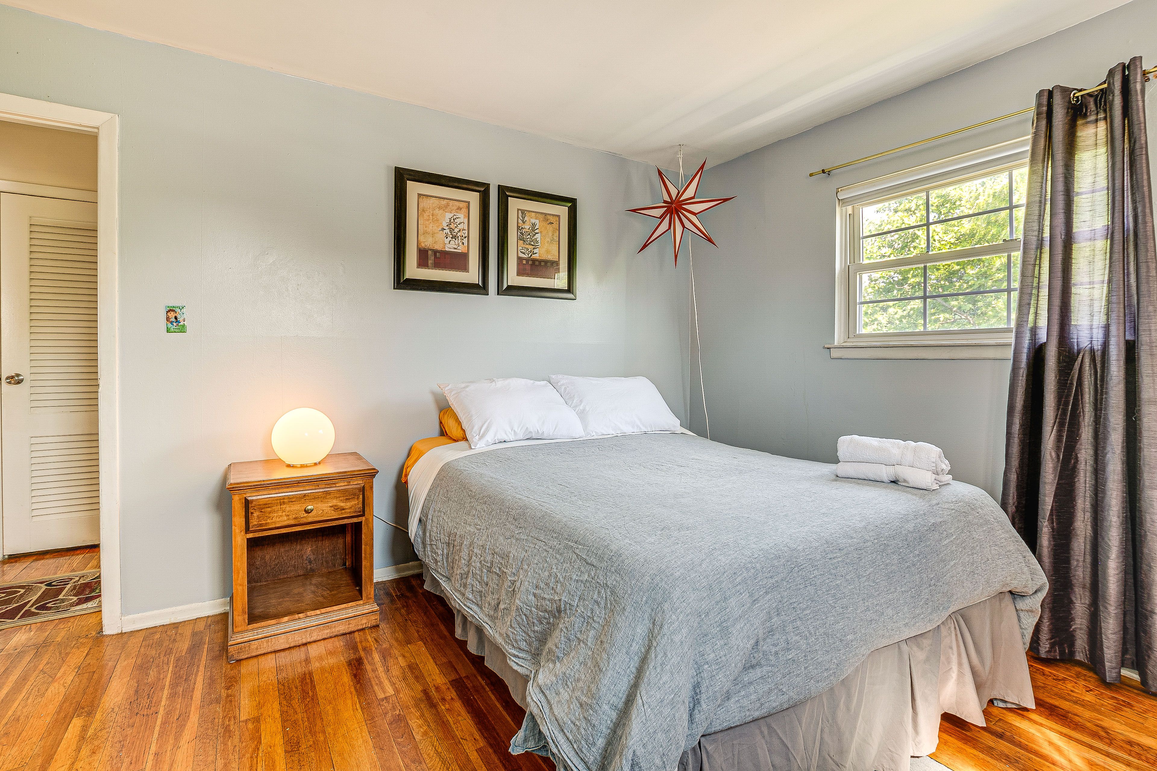 Bedroom 2 | Upper Level | Queen Bed