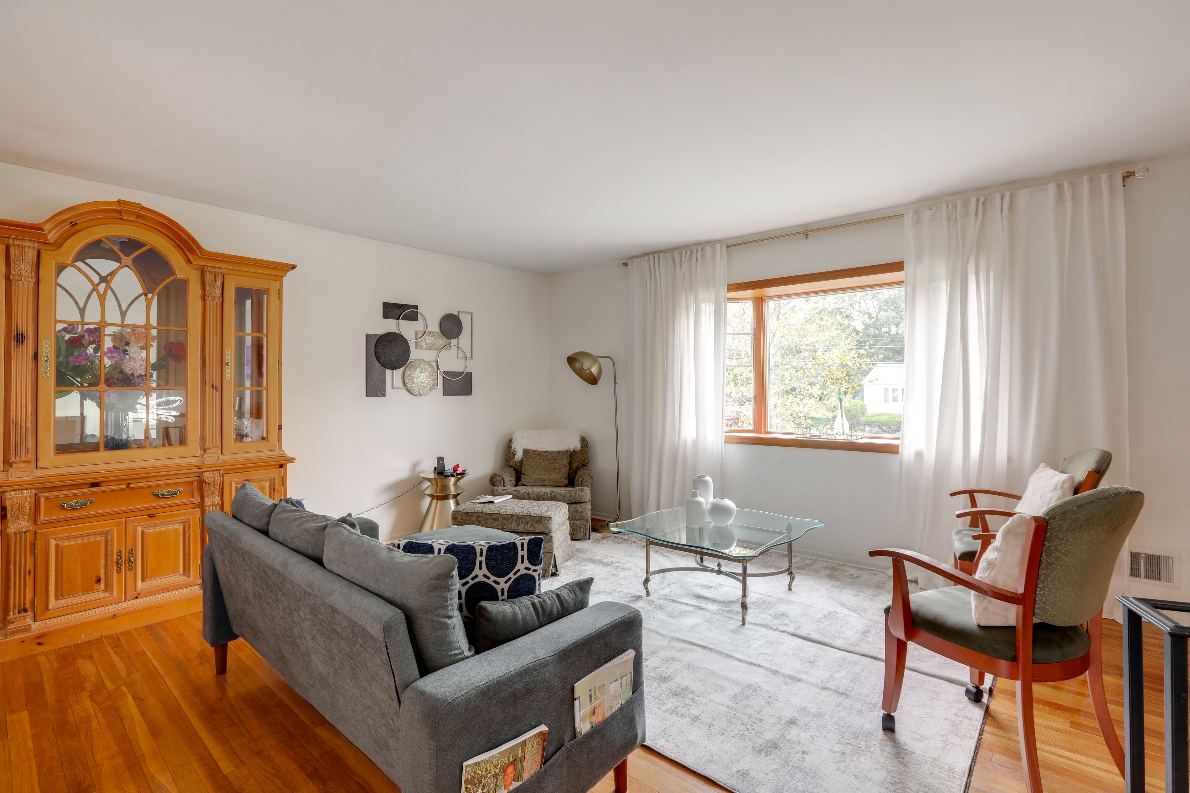 Living Room | Main Level | Multi-Level Home | Central A/C & Heating | Free WiFi