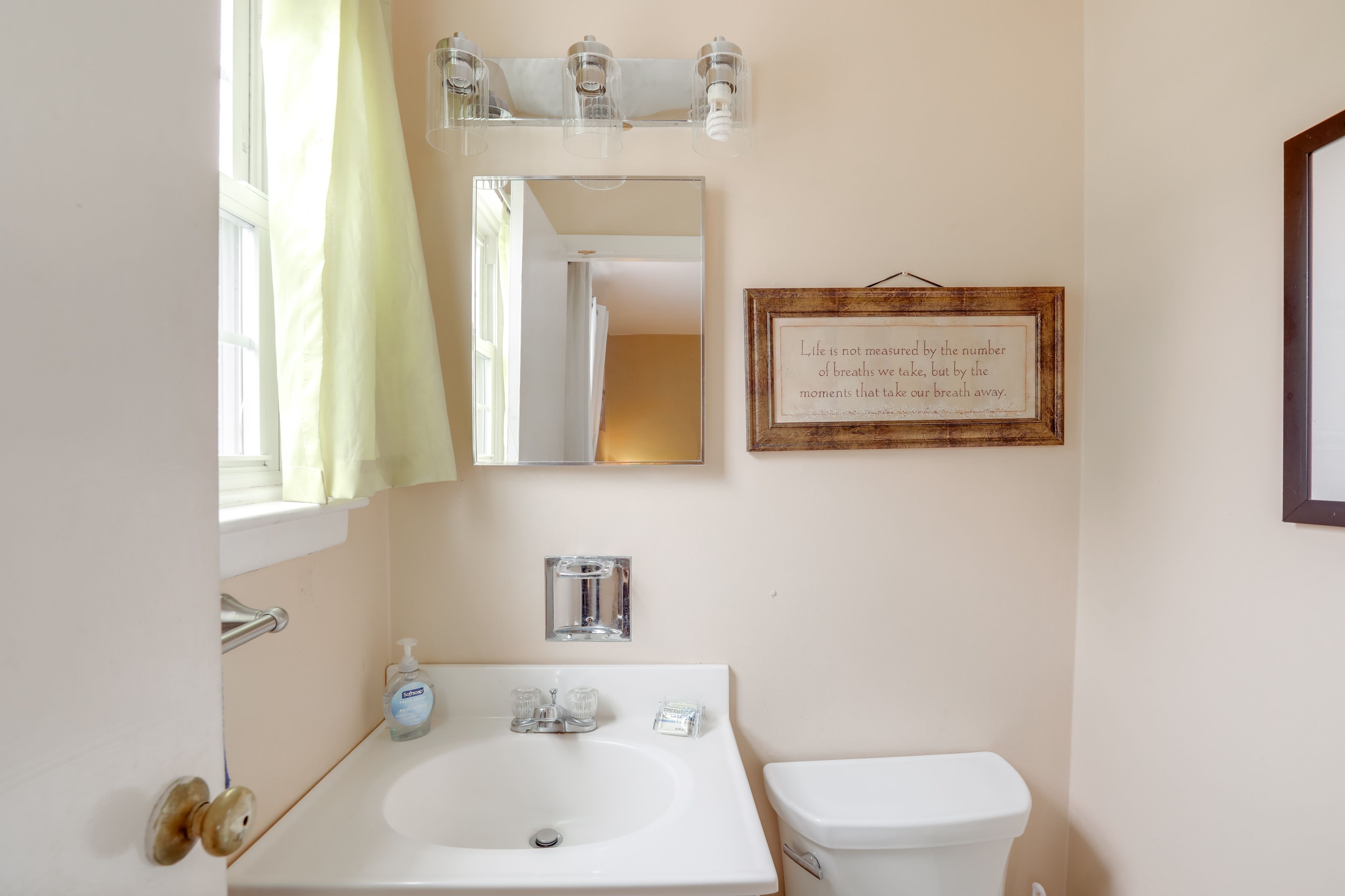 Half Bathroom | Upper Level | Complimentary Toiletries