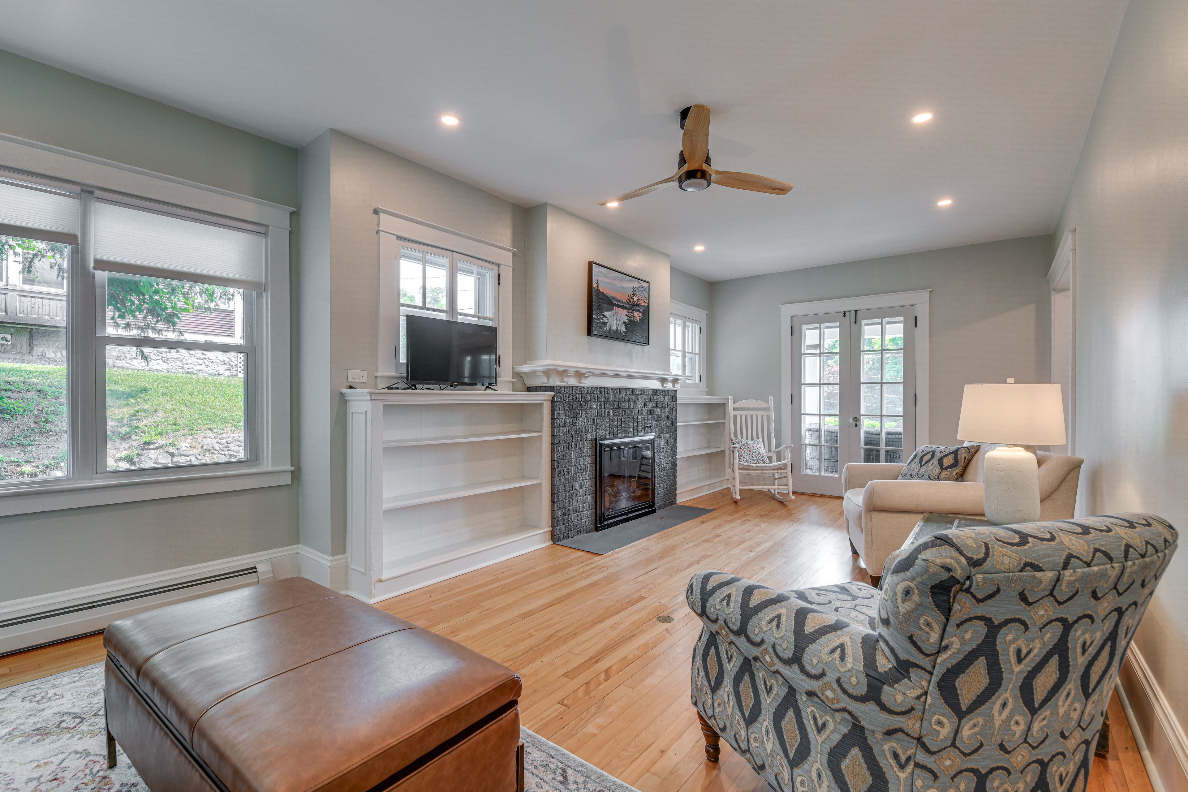 Living Room | 1st Floor | Fireplace