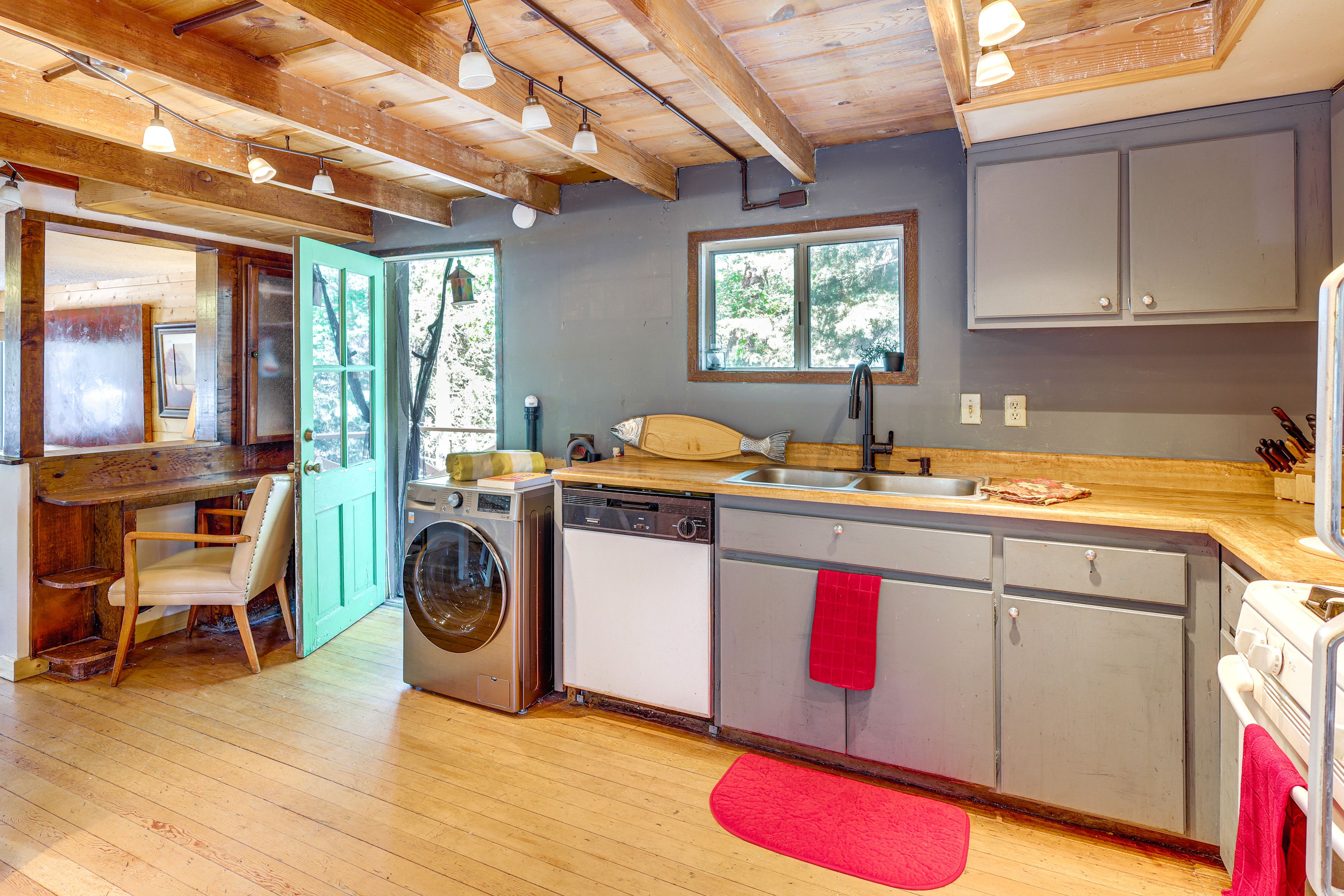 Kitchen | 1st Floor | Dishwasher | Cooking Basics | Drip Coffee Maker