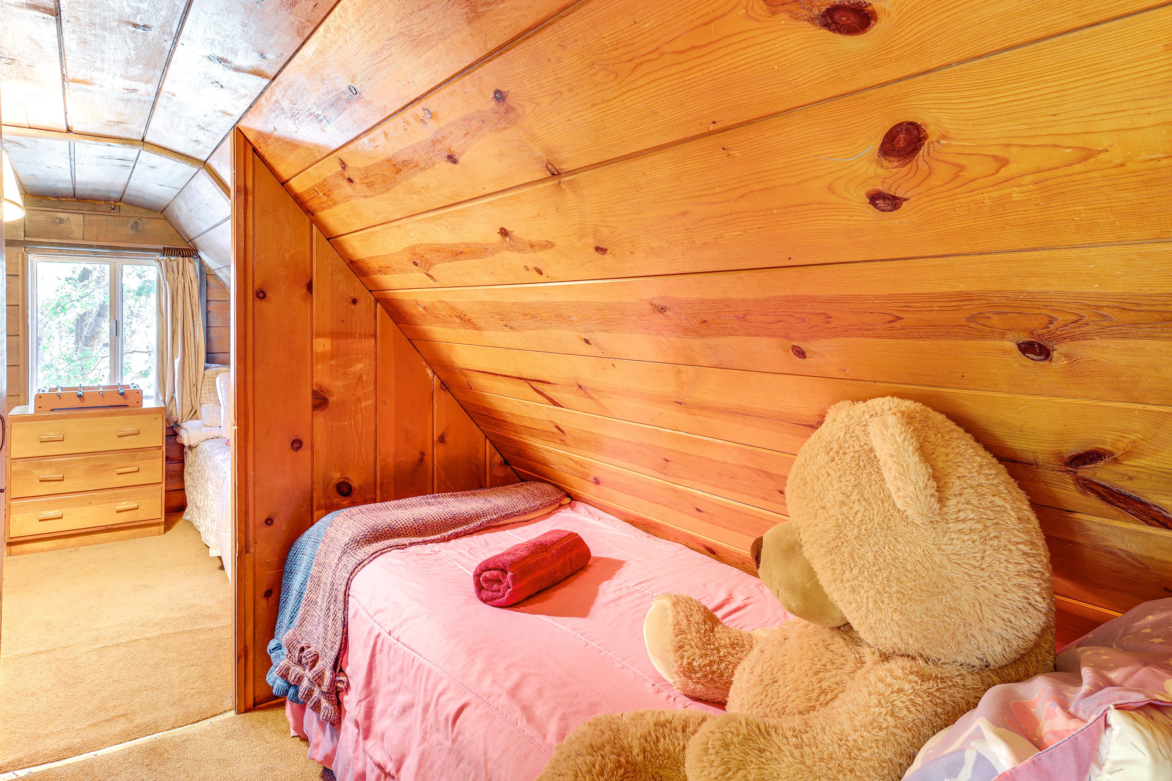 Loft | Twin Bed | Full Bed | Lofted Twin Bed | 3-Drawer Dresser