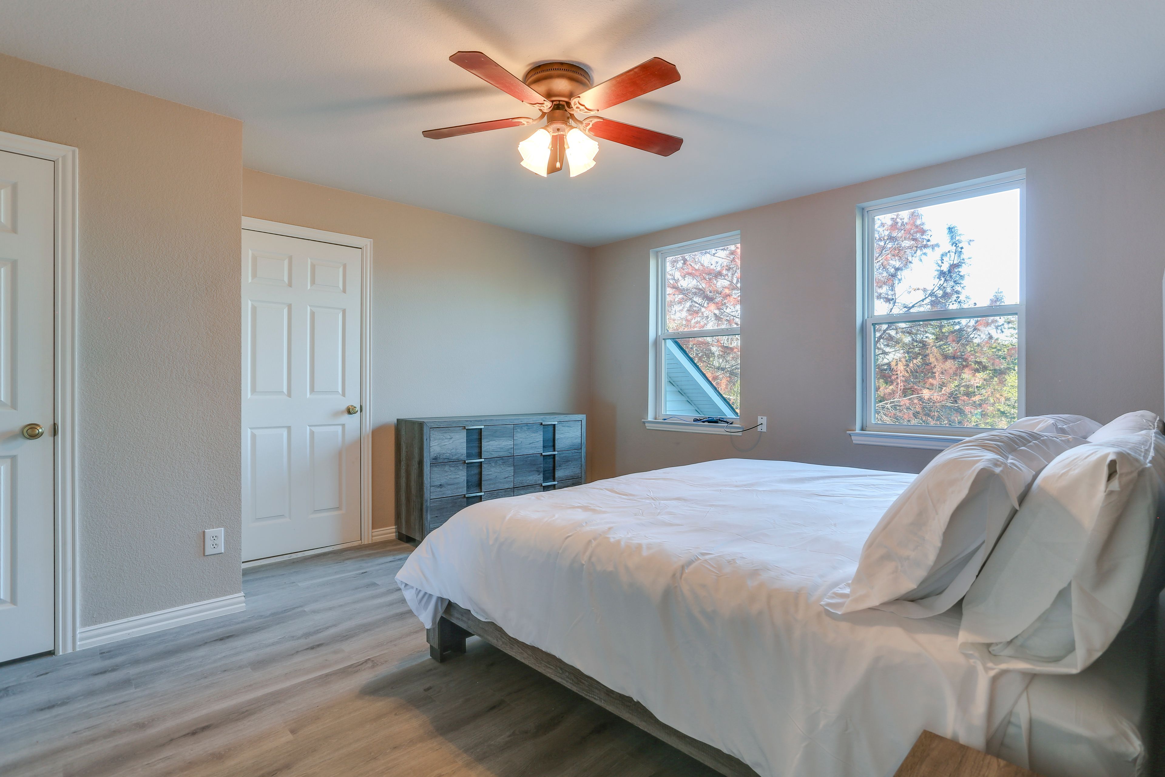 Bedroom 4 | 2nd Floor | Queen Bed
