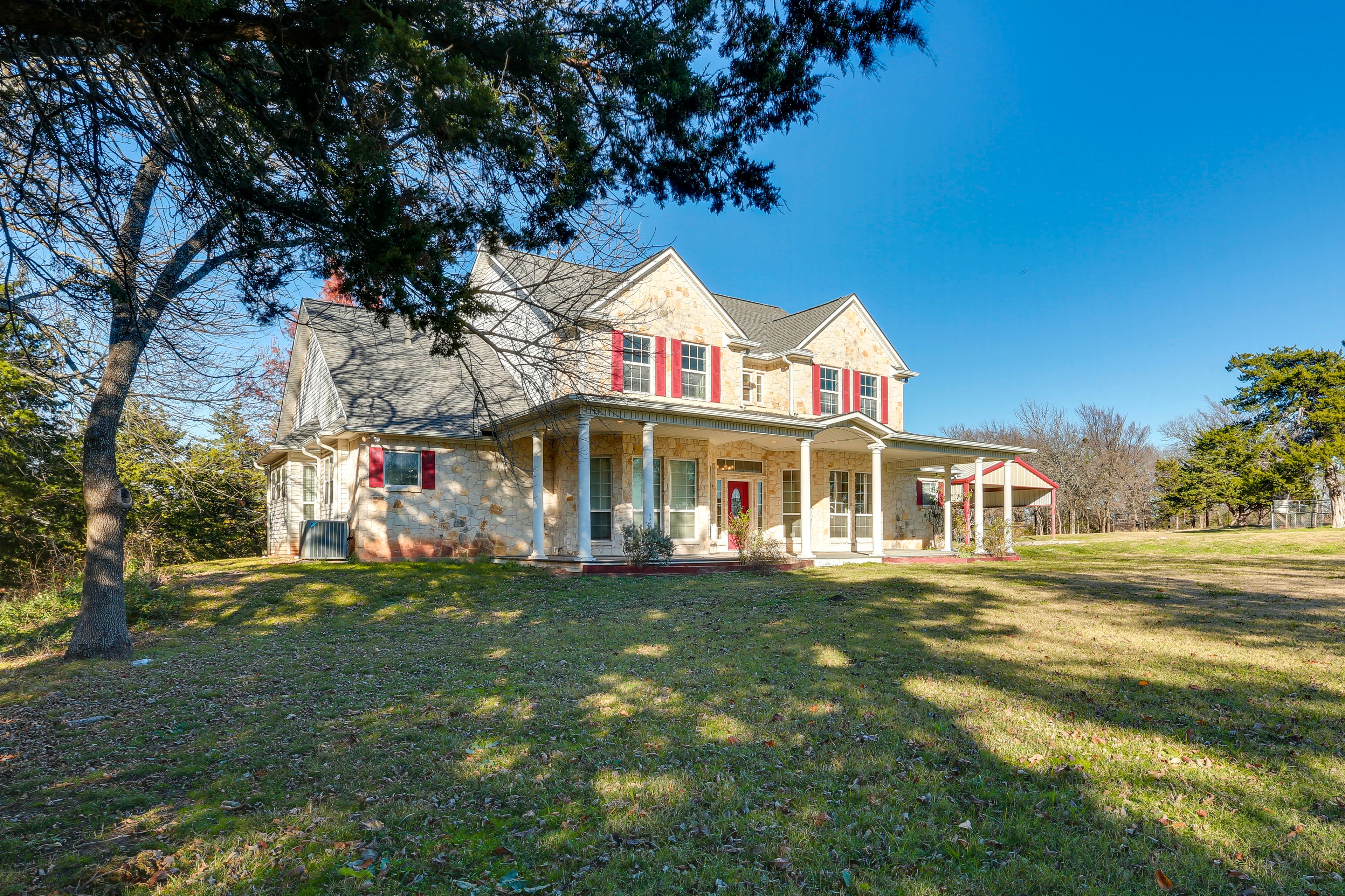 Property Exterior | Keyless Entry