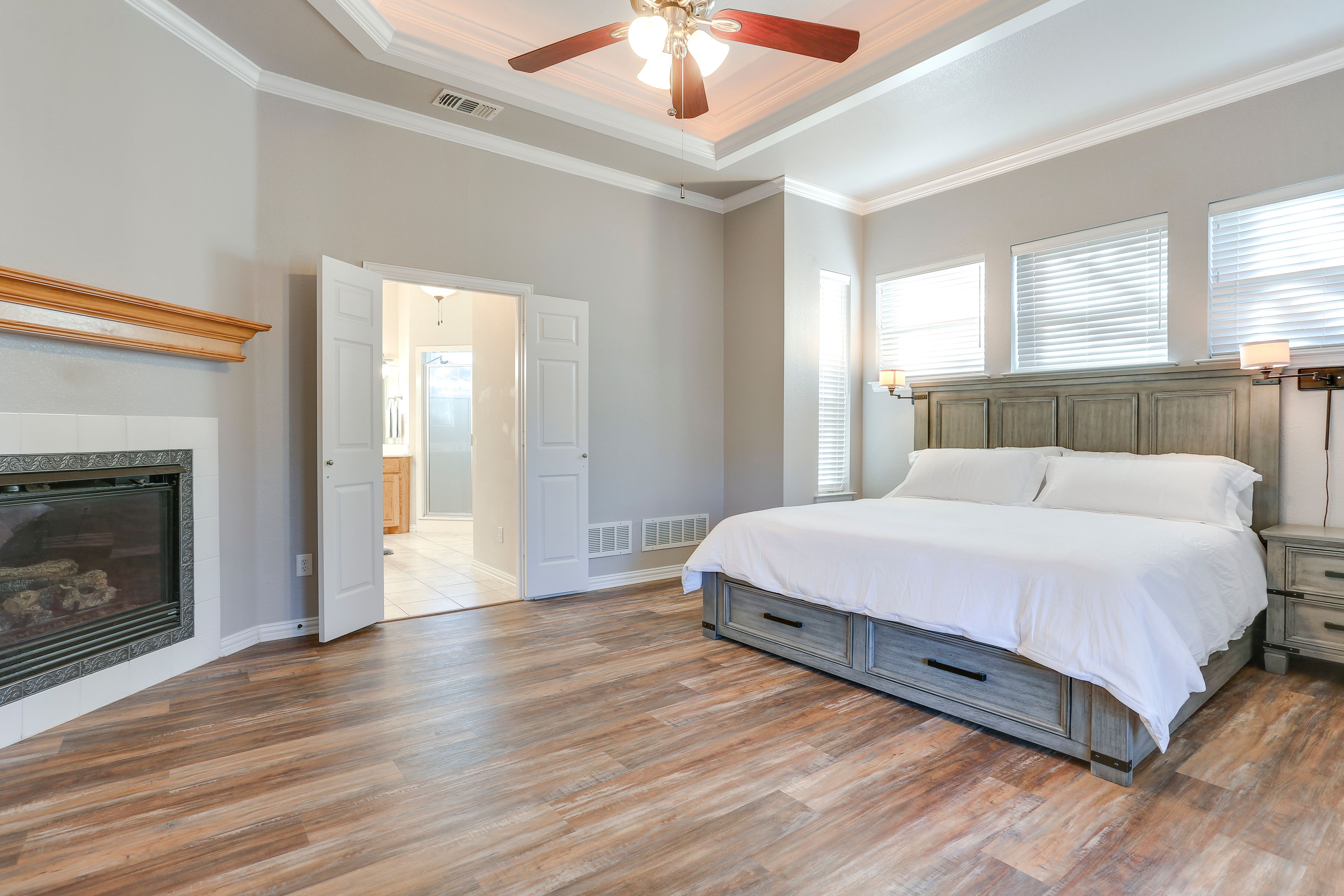 Bedroom 1 | 1st Floor | King Bed | Fireplace | Linens & Towels Provided