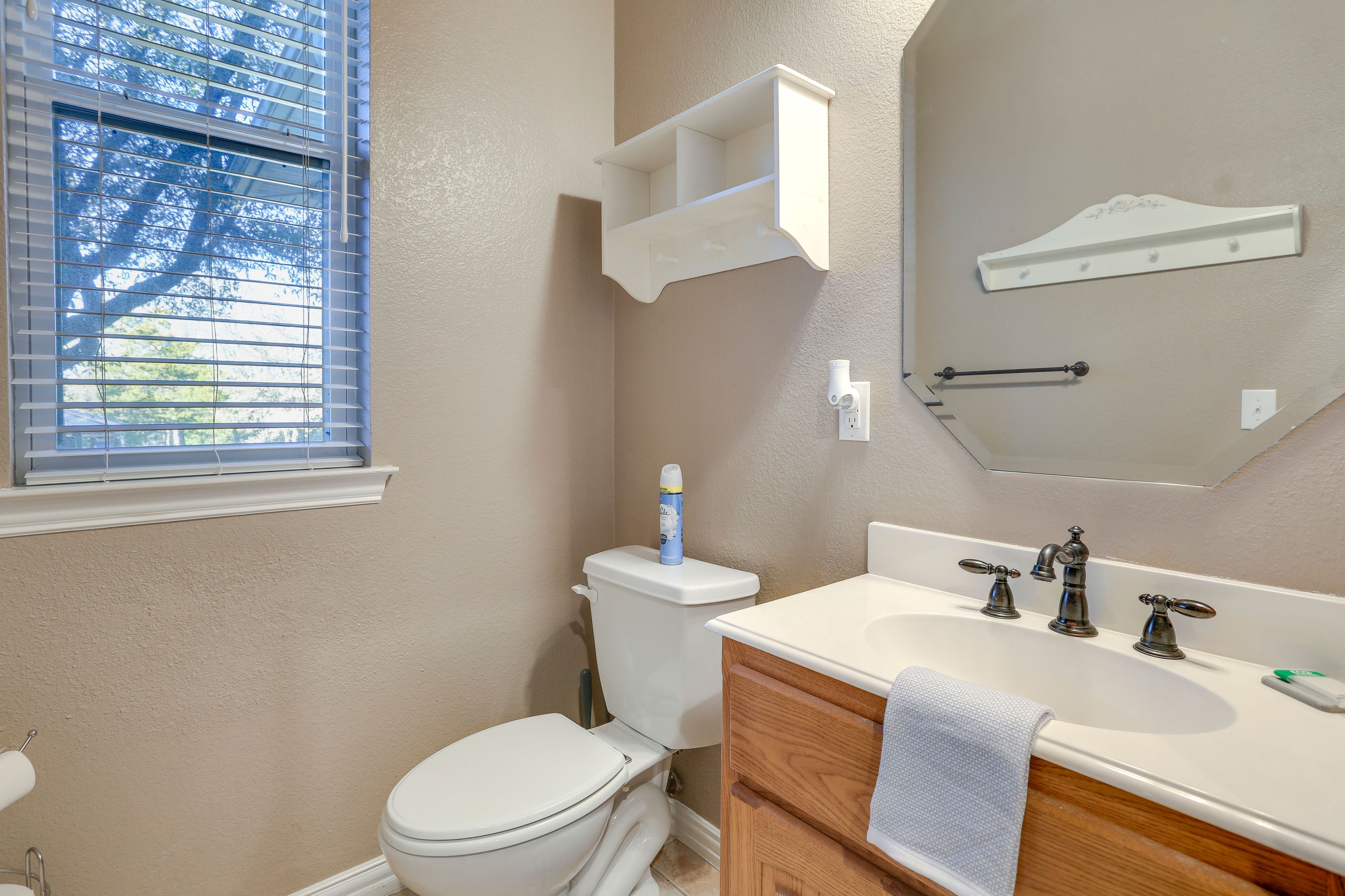 Half Bathroom | 1st Floor