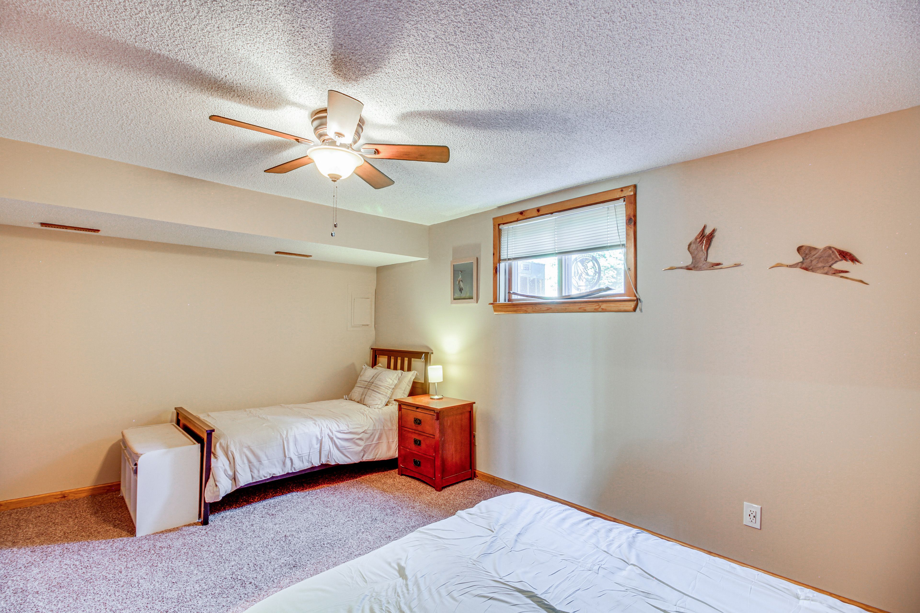 Bedroom 2 | Twin Bed | Full Bed | Lower Level