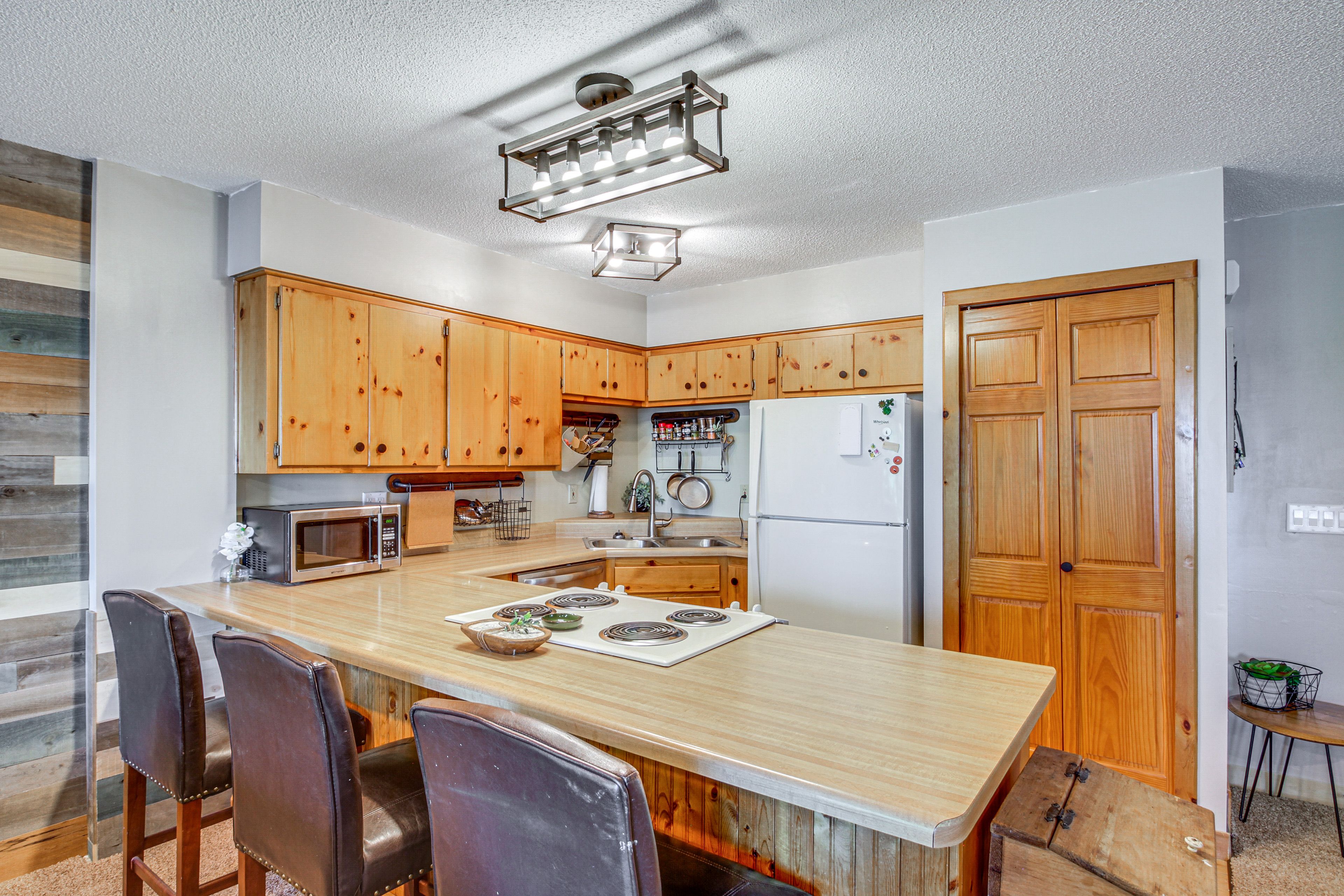 Kitchen | Cooking Basics | Drip Coffee Maker | Blender | Main Level