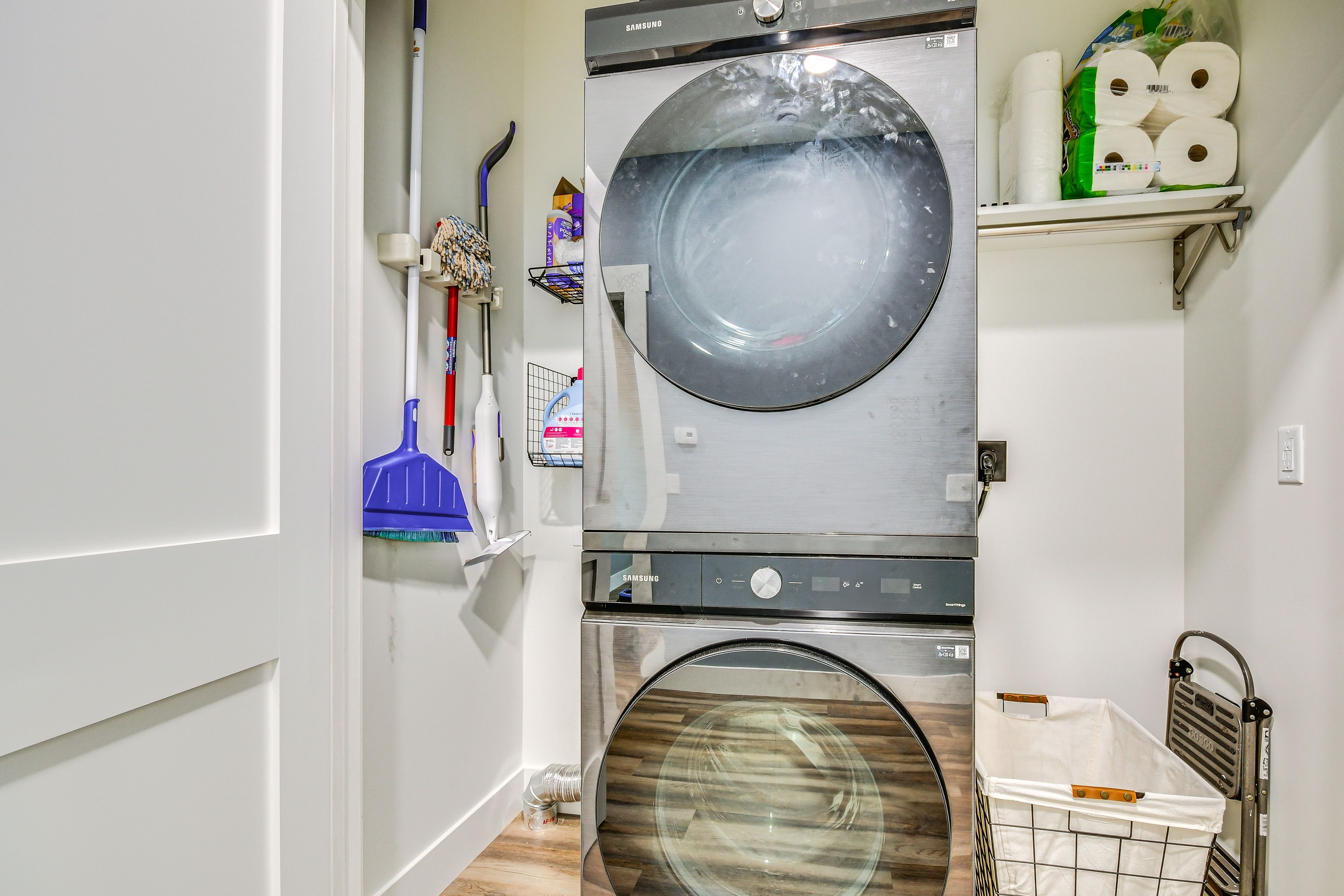 Washer/Dryer | 1st Floor | Detergent Provided