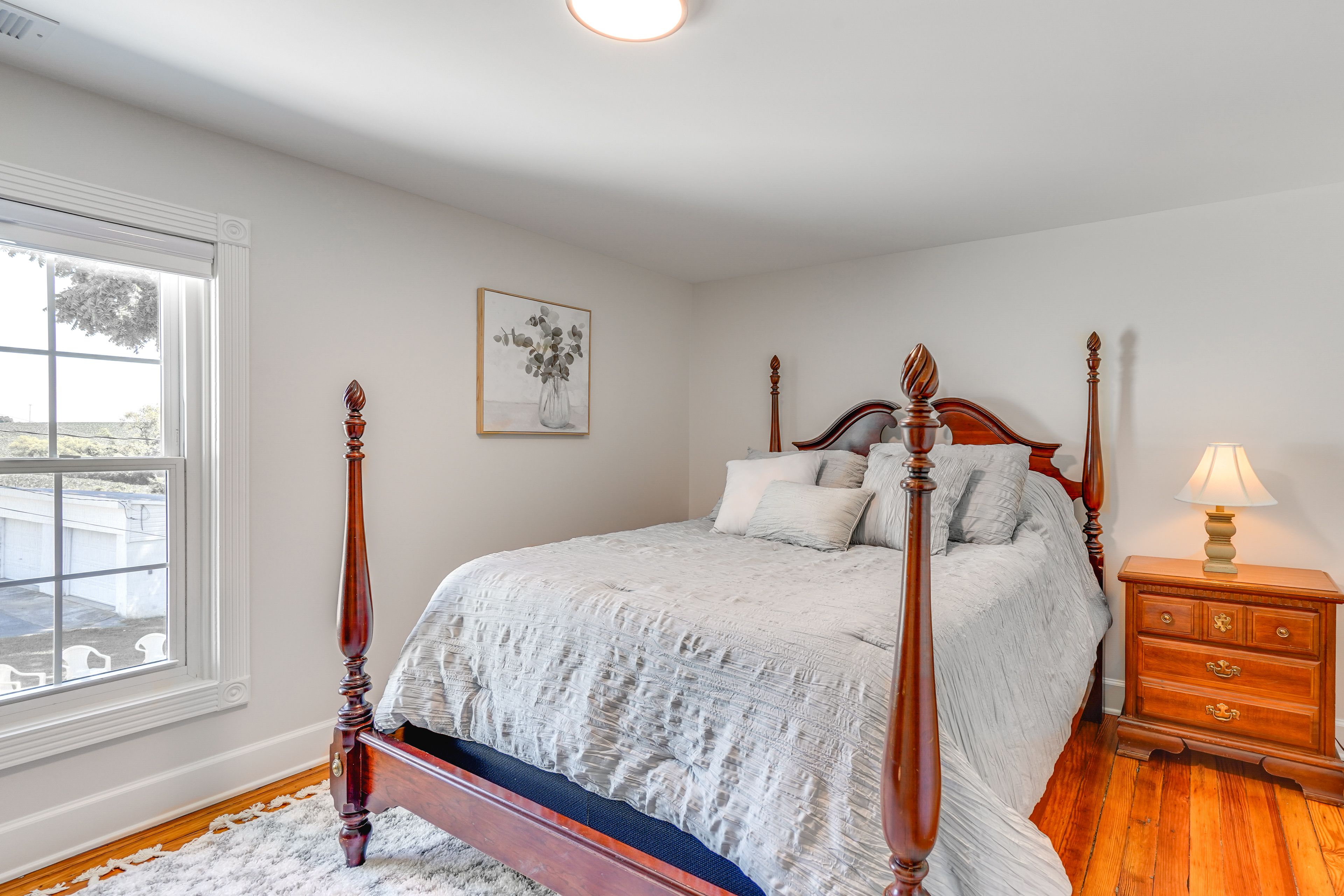 Bedroom 2 | Queen Bed | 2nd Floor