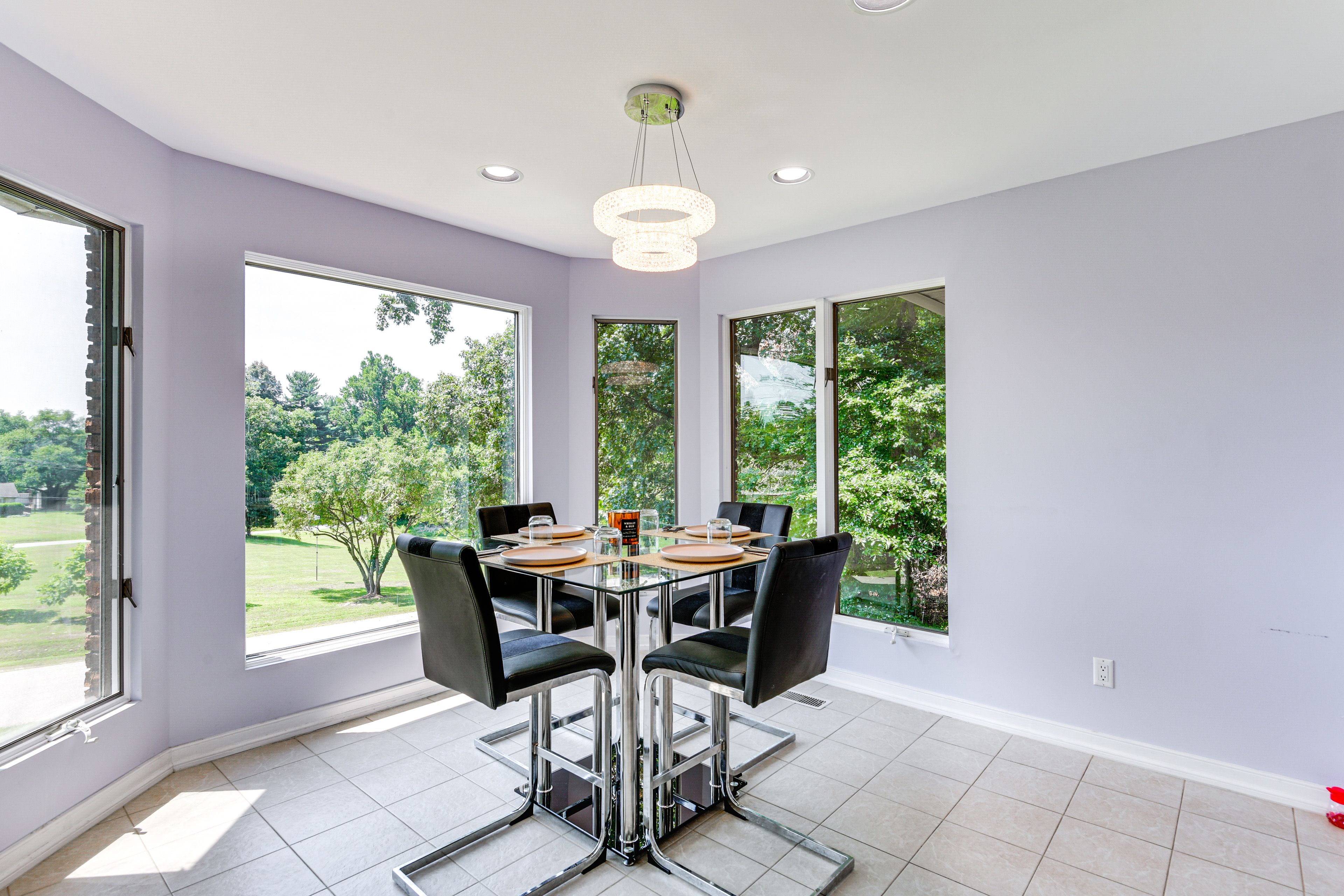 Dining Area | Dishware & Flatware