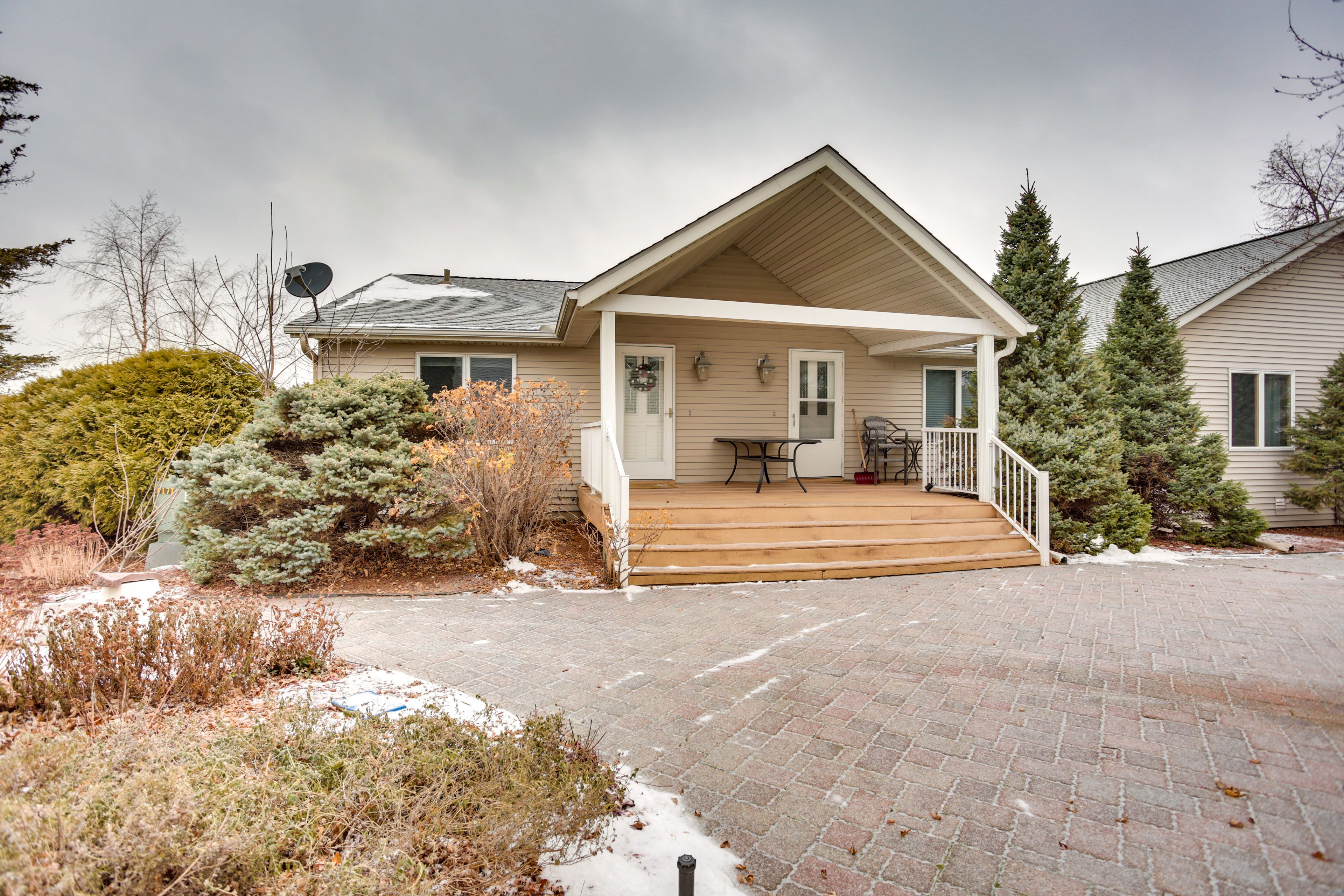 Property Exterior | RV/Trailer Parking Allowed