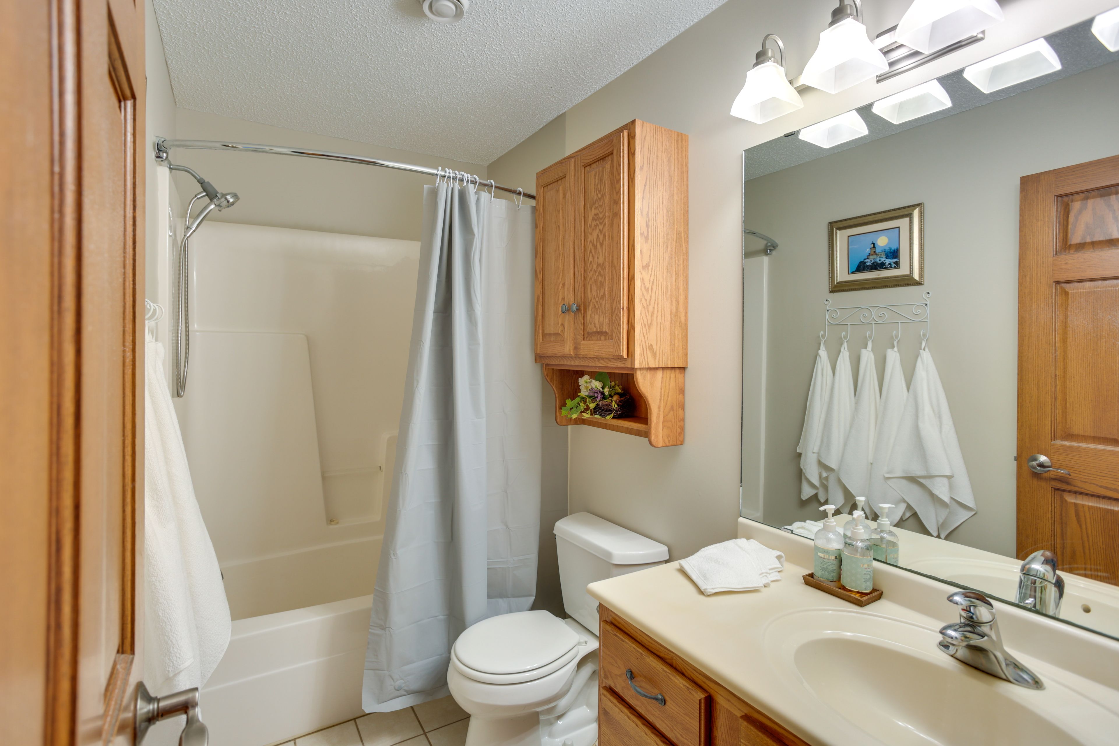 Full Bathroom | 1st Floor